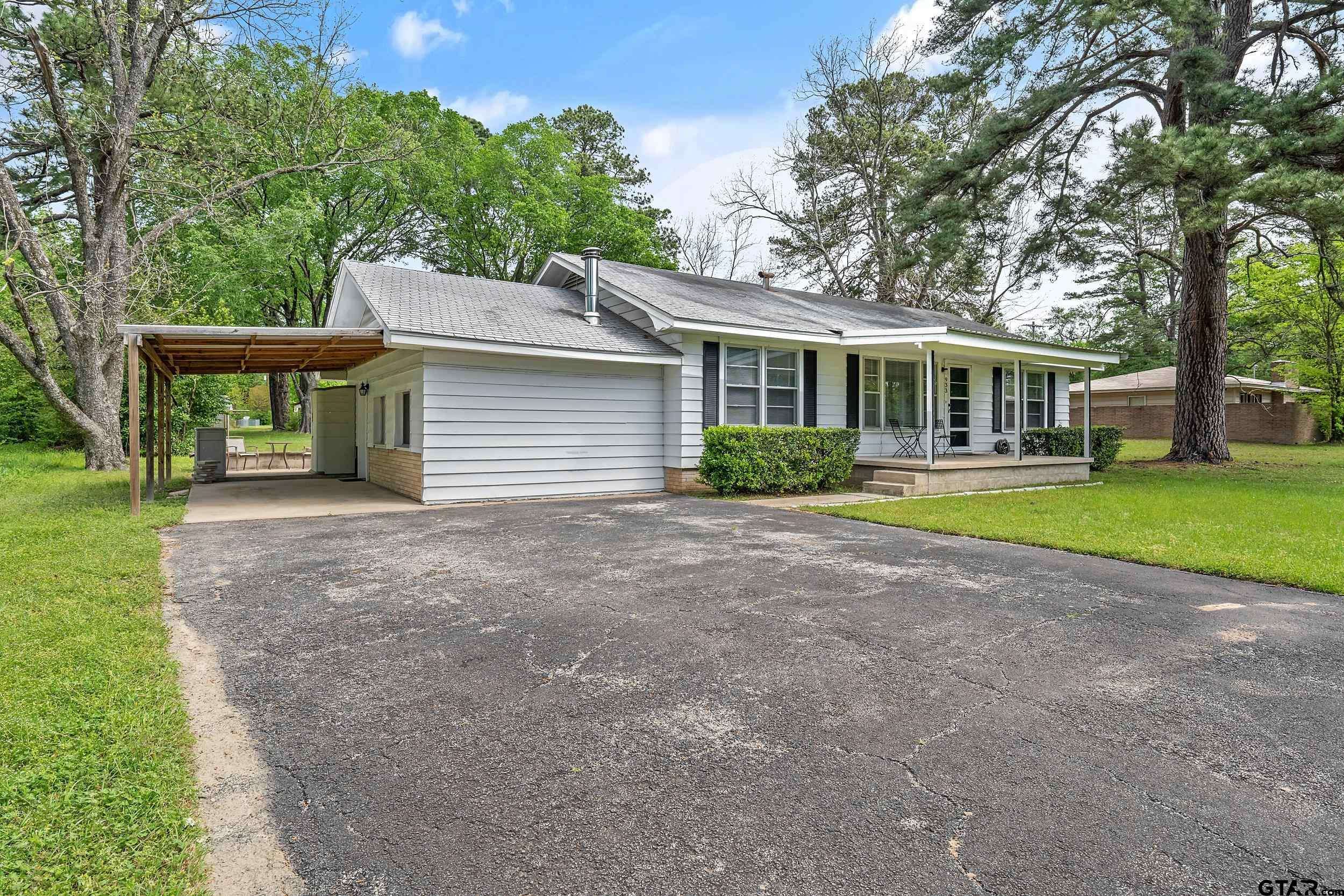 Mineola, TX 75773,933 Mimosa