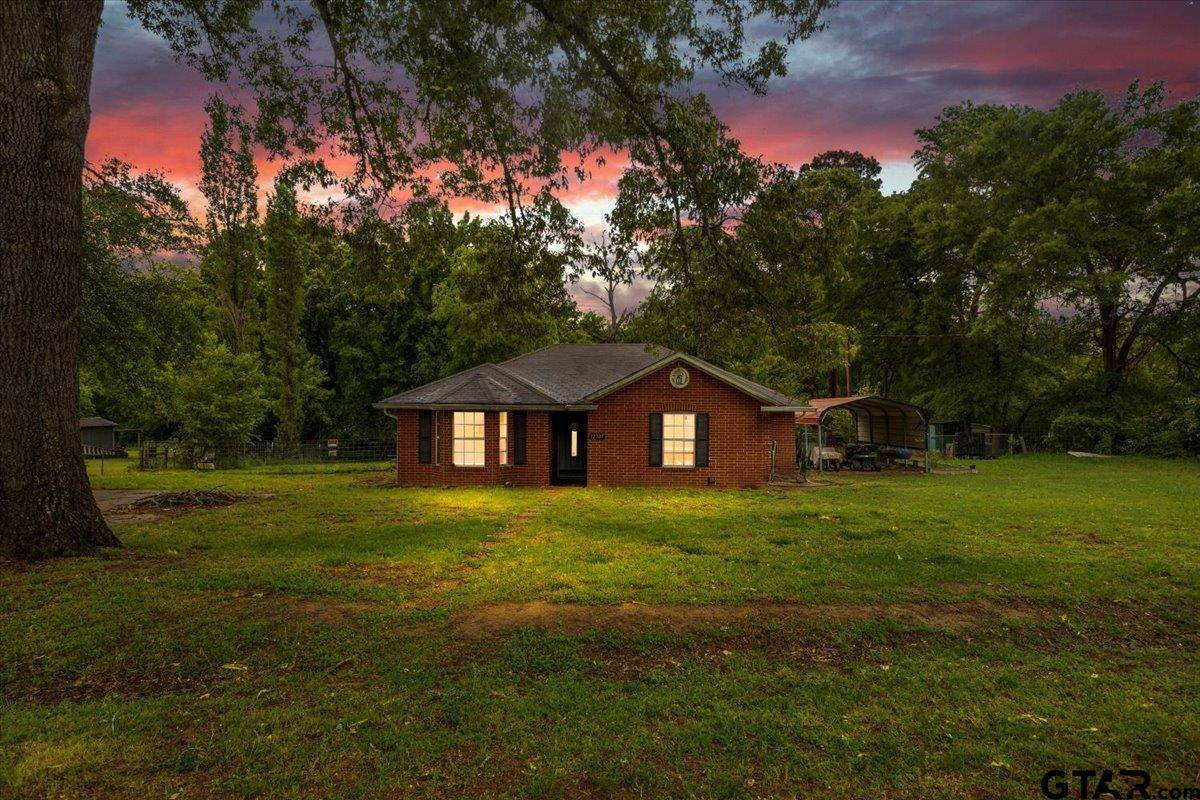 Larue, TX 75770,12305 Pine Street