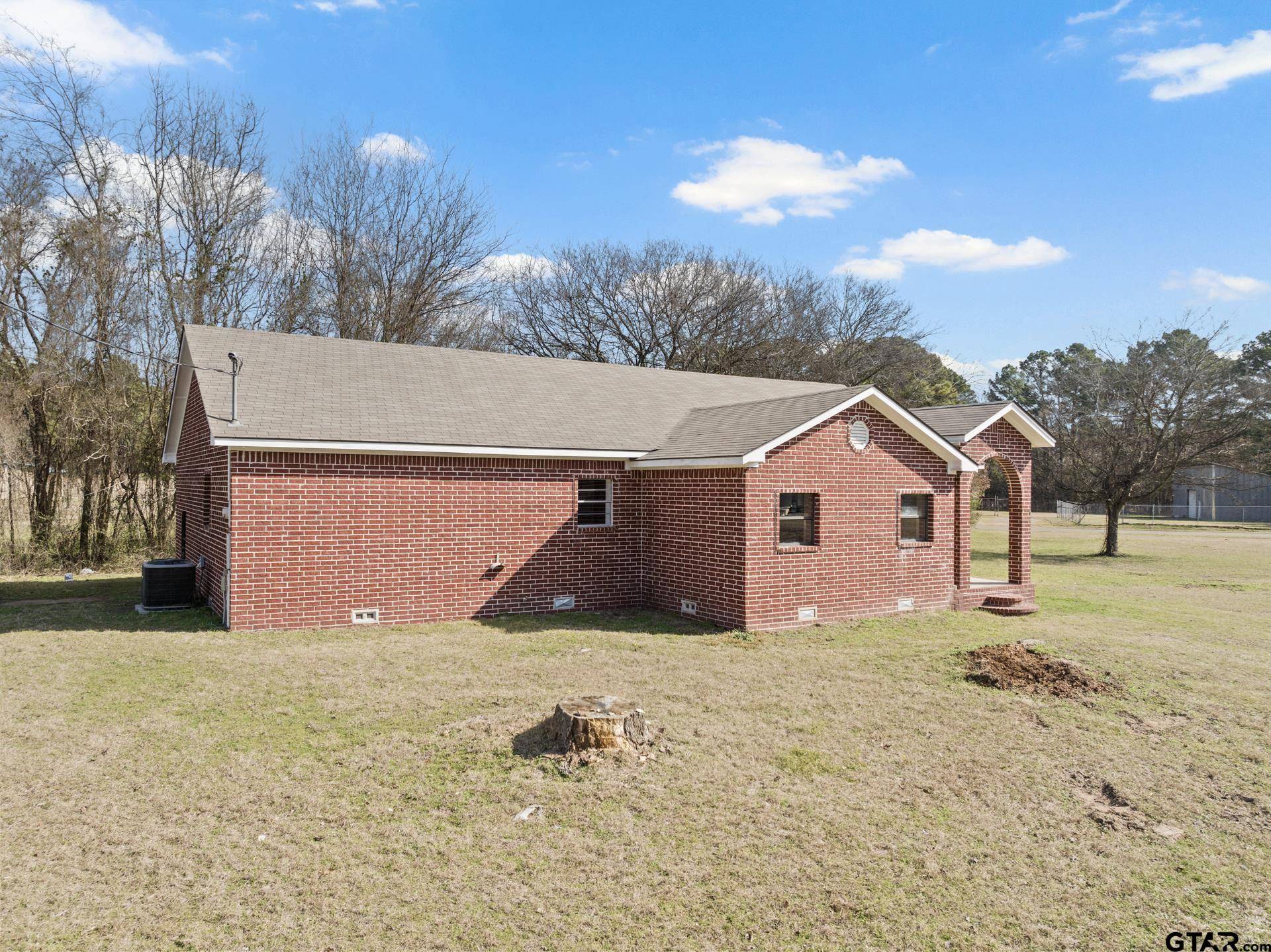 Mt Vernon, TX 75457,52 Pat St