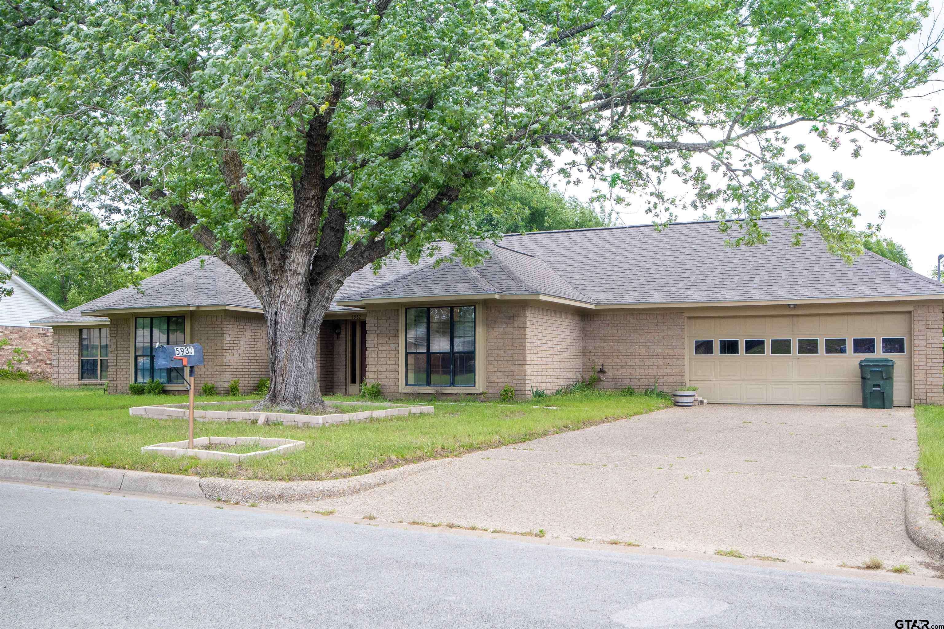 Tyler, TX 75707,5932 Mesquite Dr.