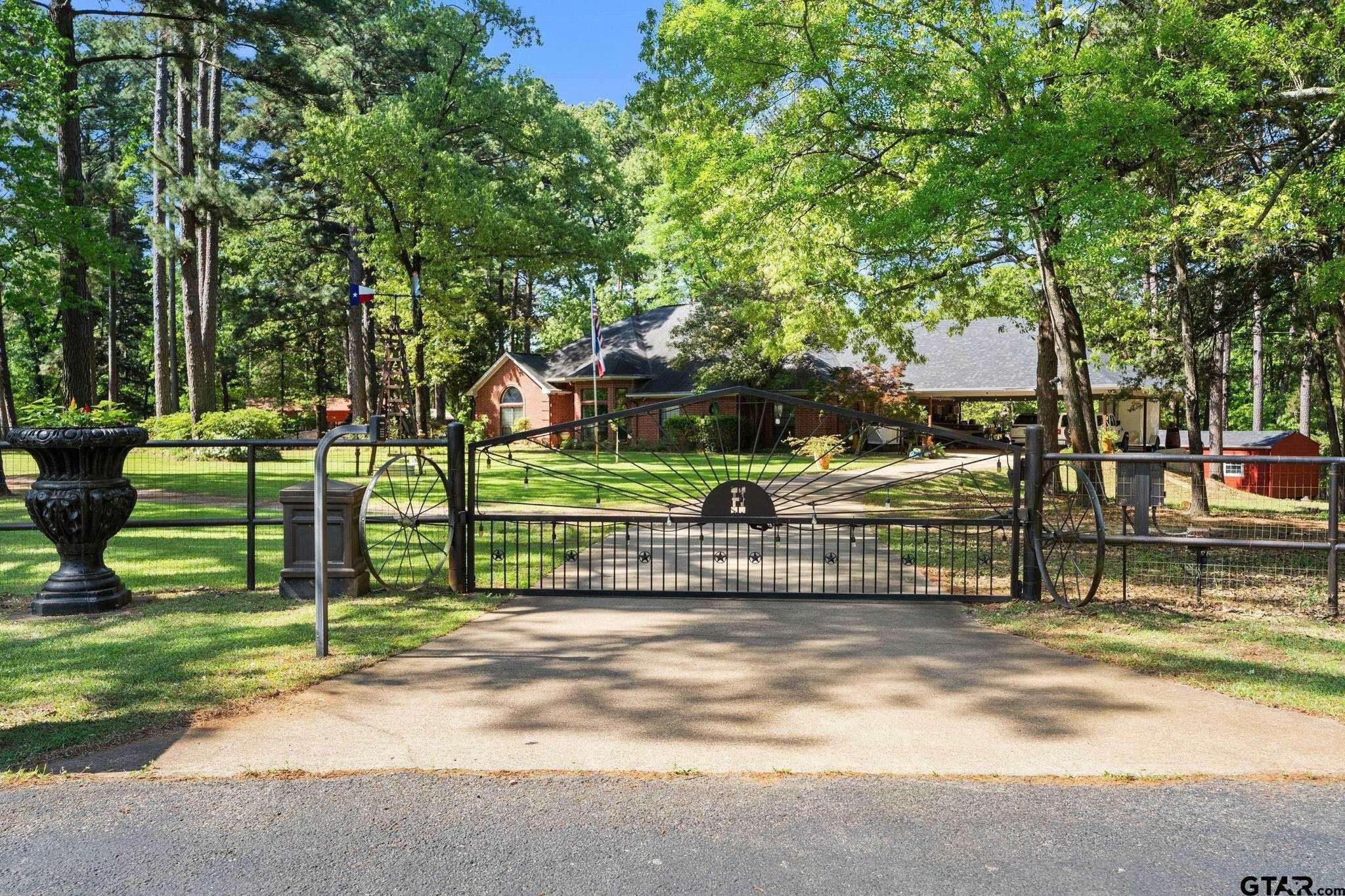 Flint, TX 75762,19132 Falls Creek Dr.