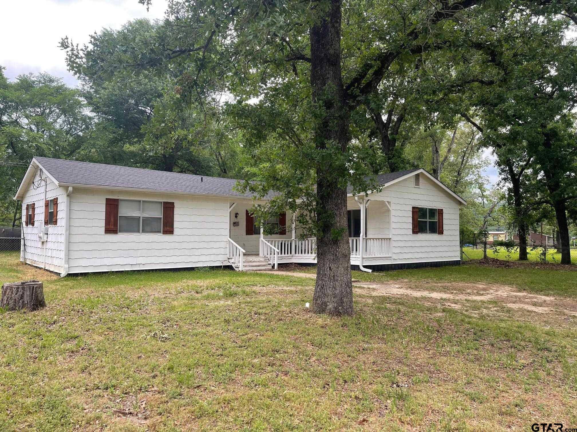 Chandler, TX 75758,20957 Lee Lane