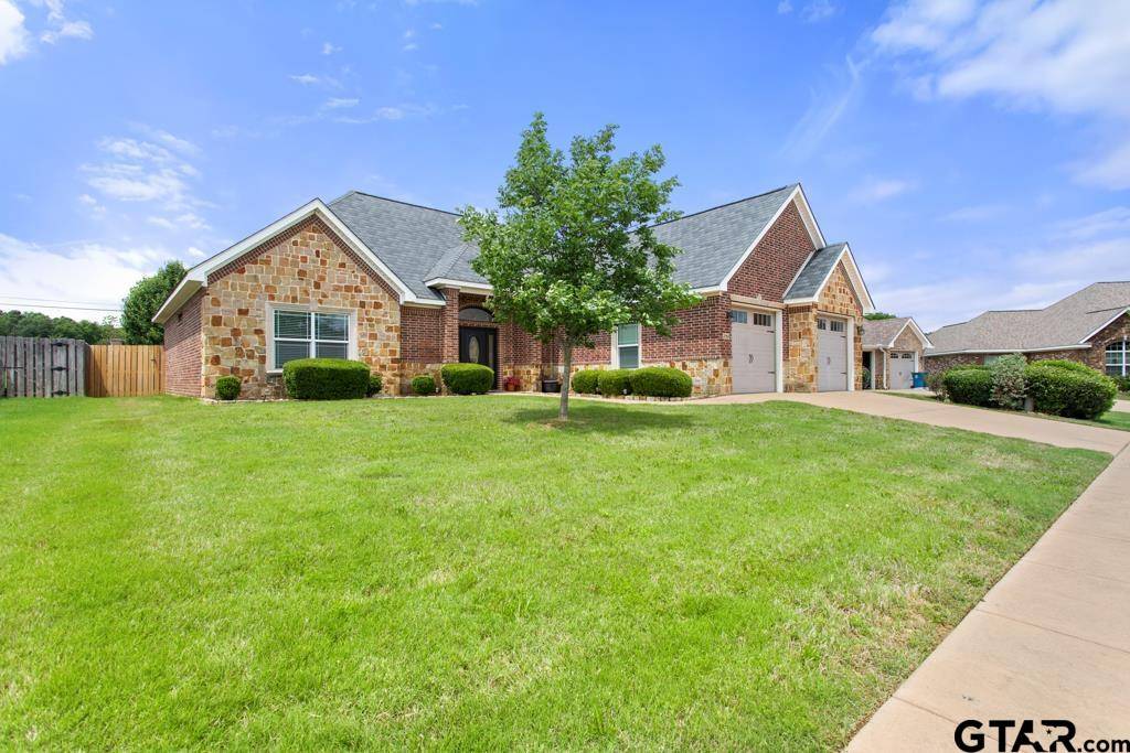 Lindale, TX 75771,725 White Bear Trail