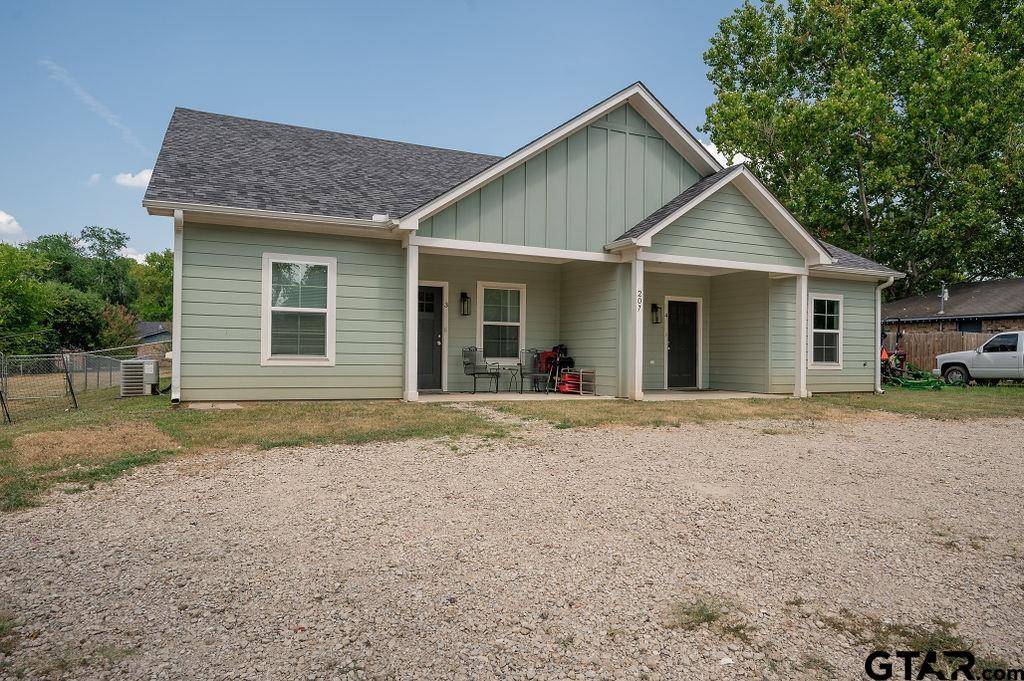 Arp, TX 75750,207 Gordon St #3