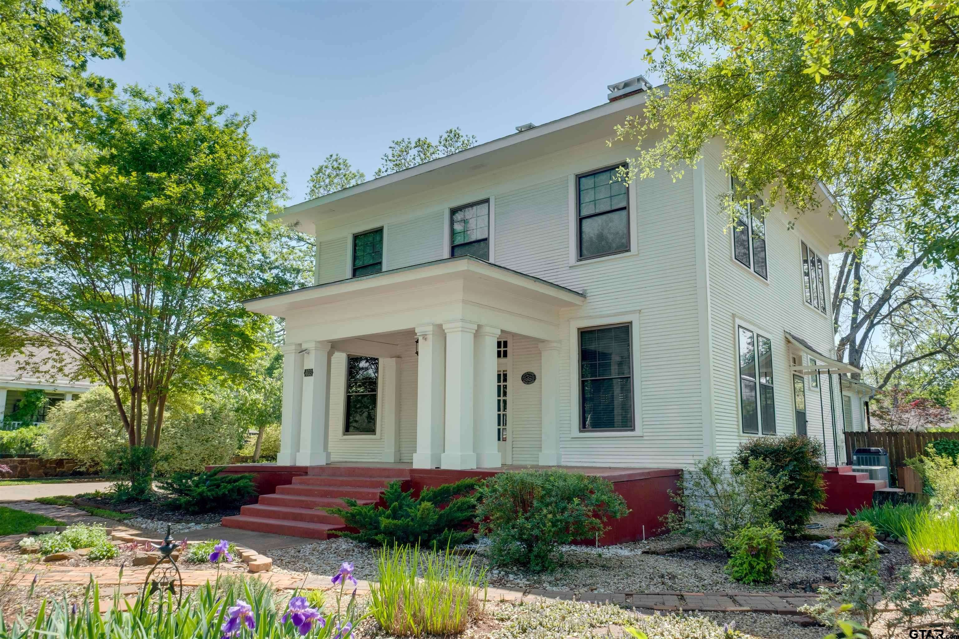 Palestine, TX 75801,403 S Royall