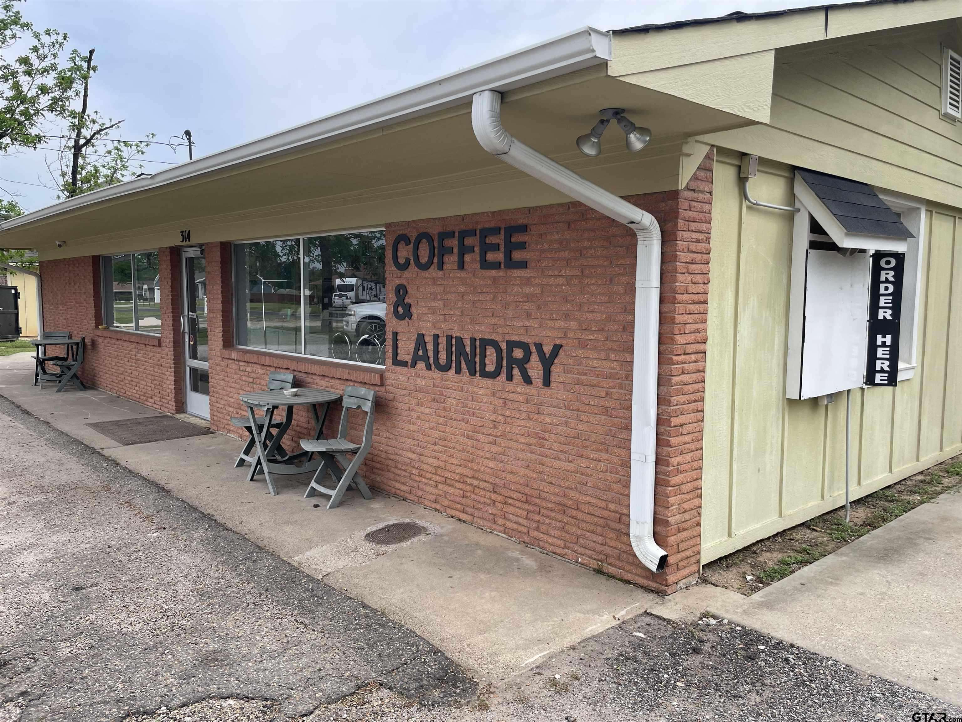 Van, TX 75790,314 E Pennsylvania Ave