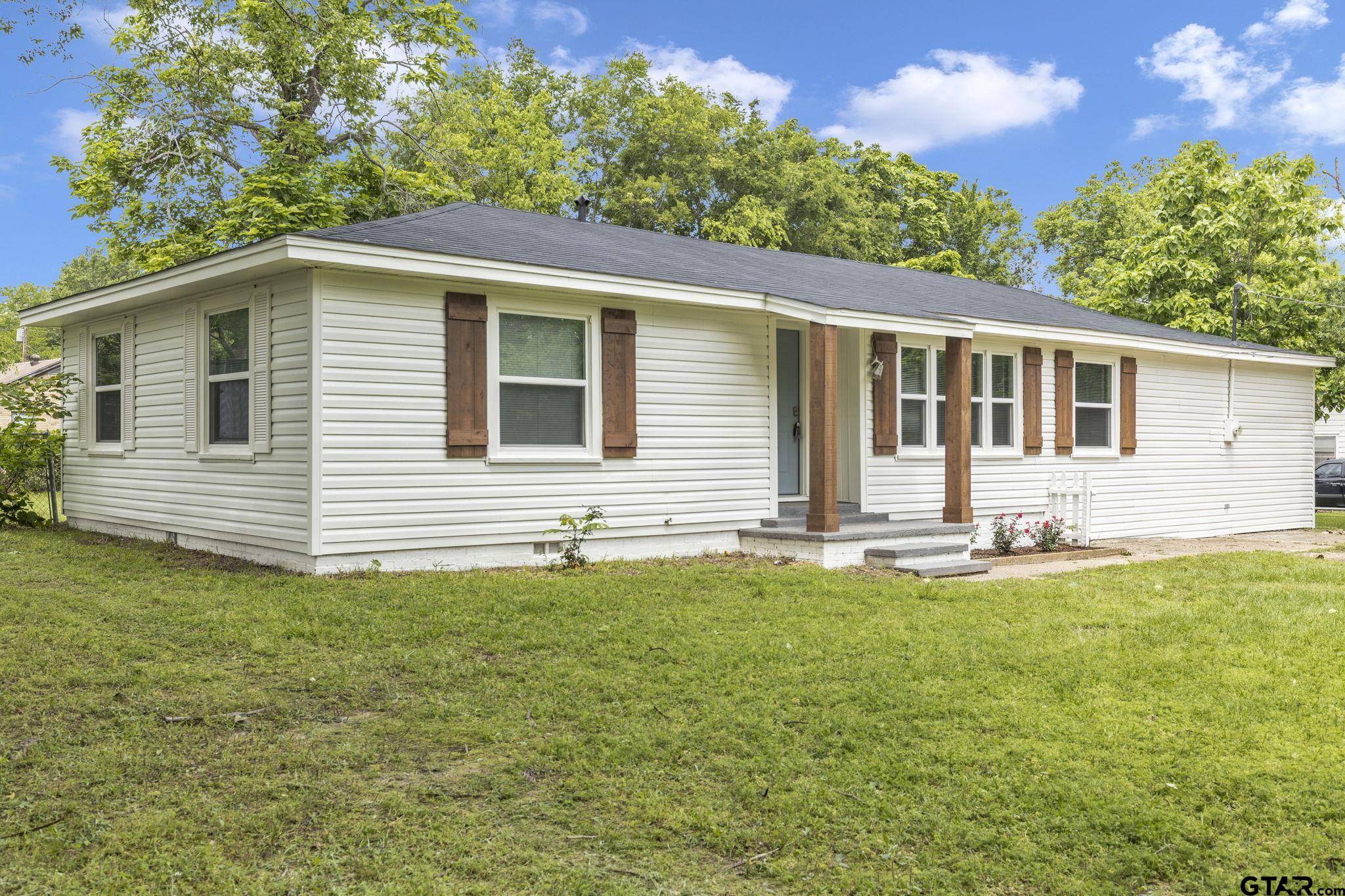 Arp, TX 75750,102 Hodges