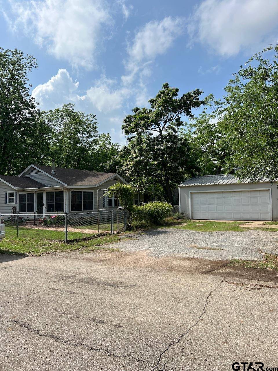 Lindale, TX 75771,401 N College St.