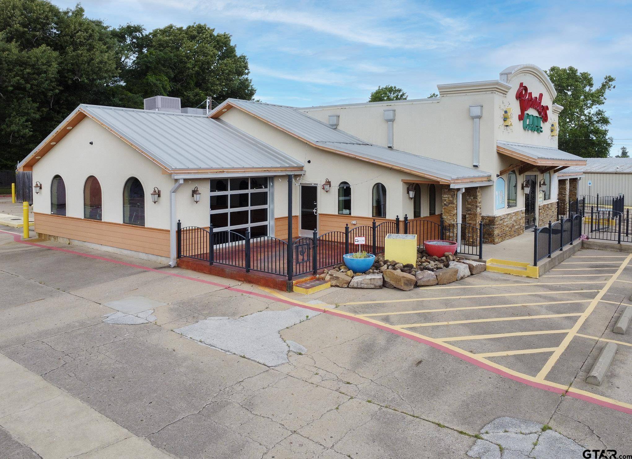 Tyler, TX 75702,3040 W Gentry Pkwy