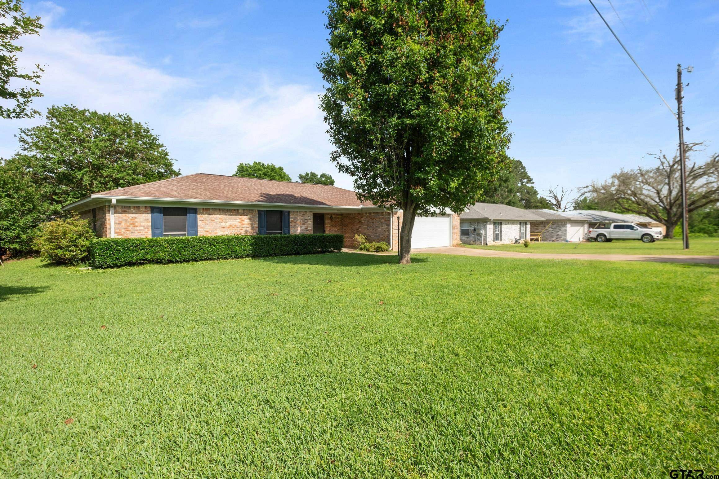 Palestine, TX 75803,608 CRAIG DR