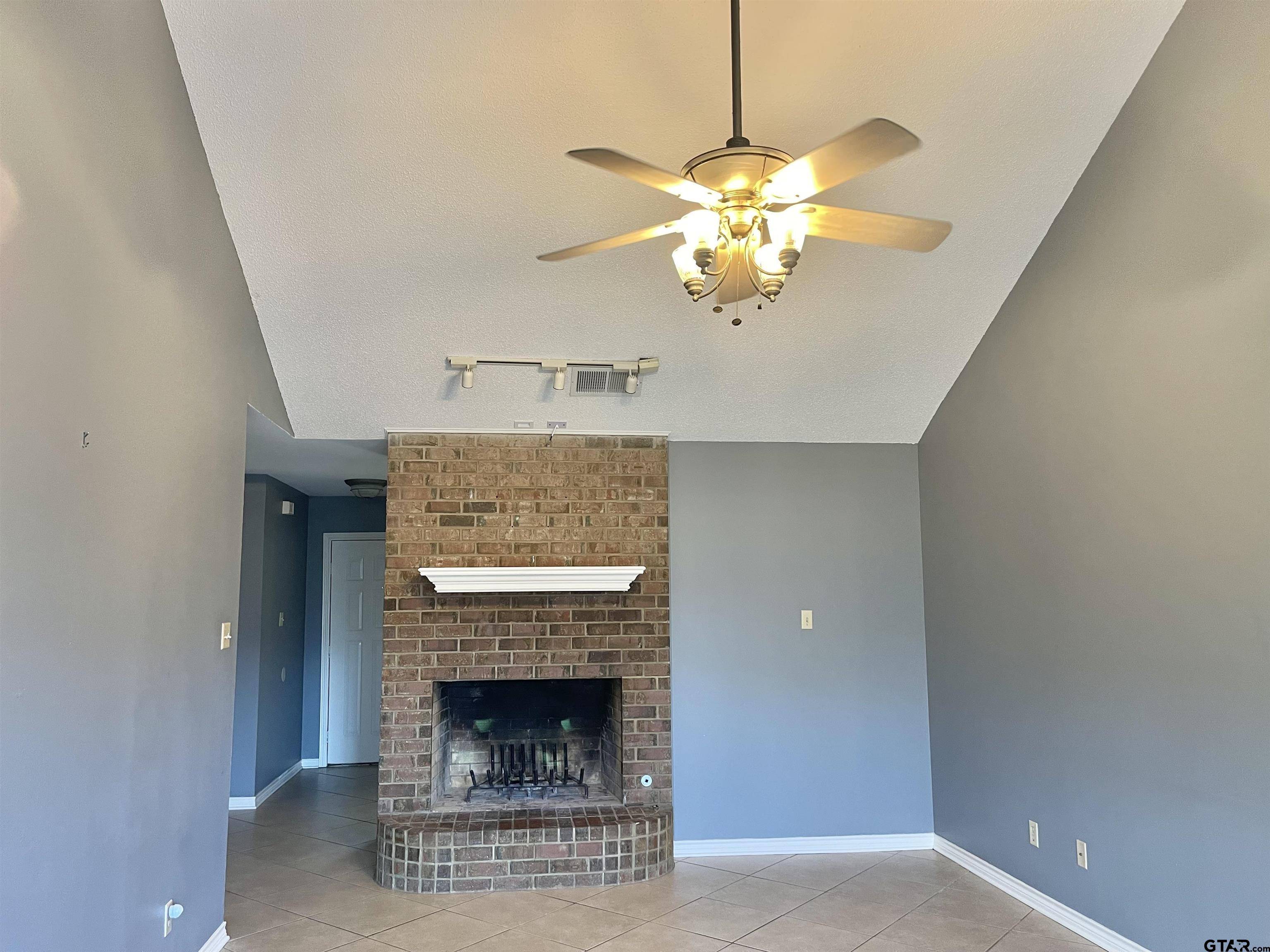 Tyler, TX 75703,953 Creek Side