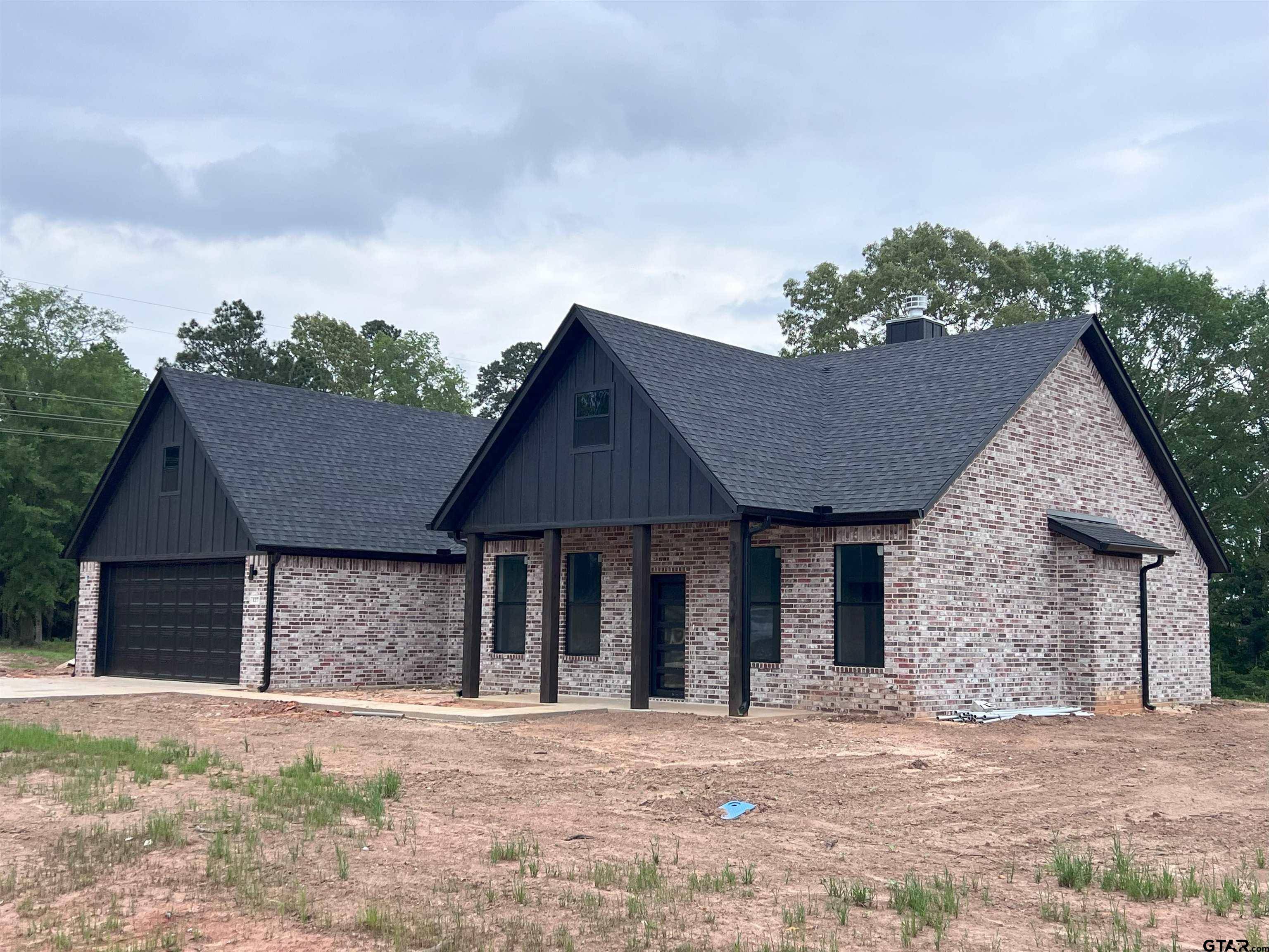 Kilgore, TX 75662,127 BIG OAKS RD