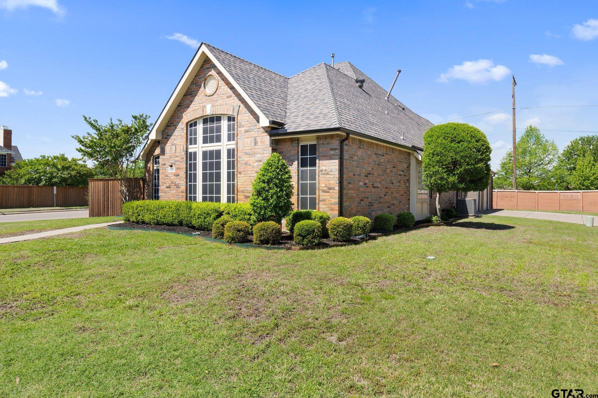 Rowlett, TX 75089,7601 Silverthorn Drive