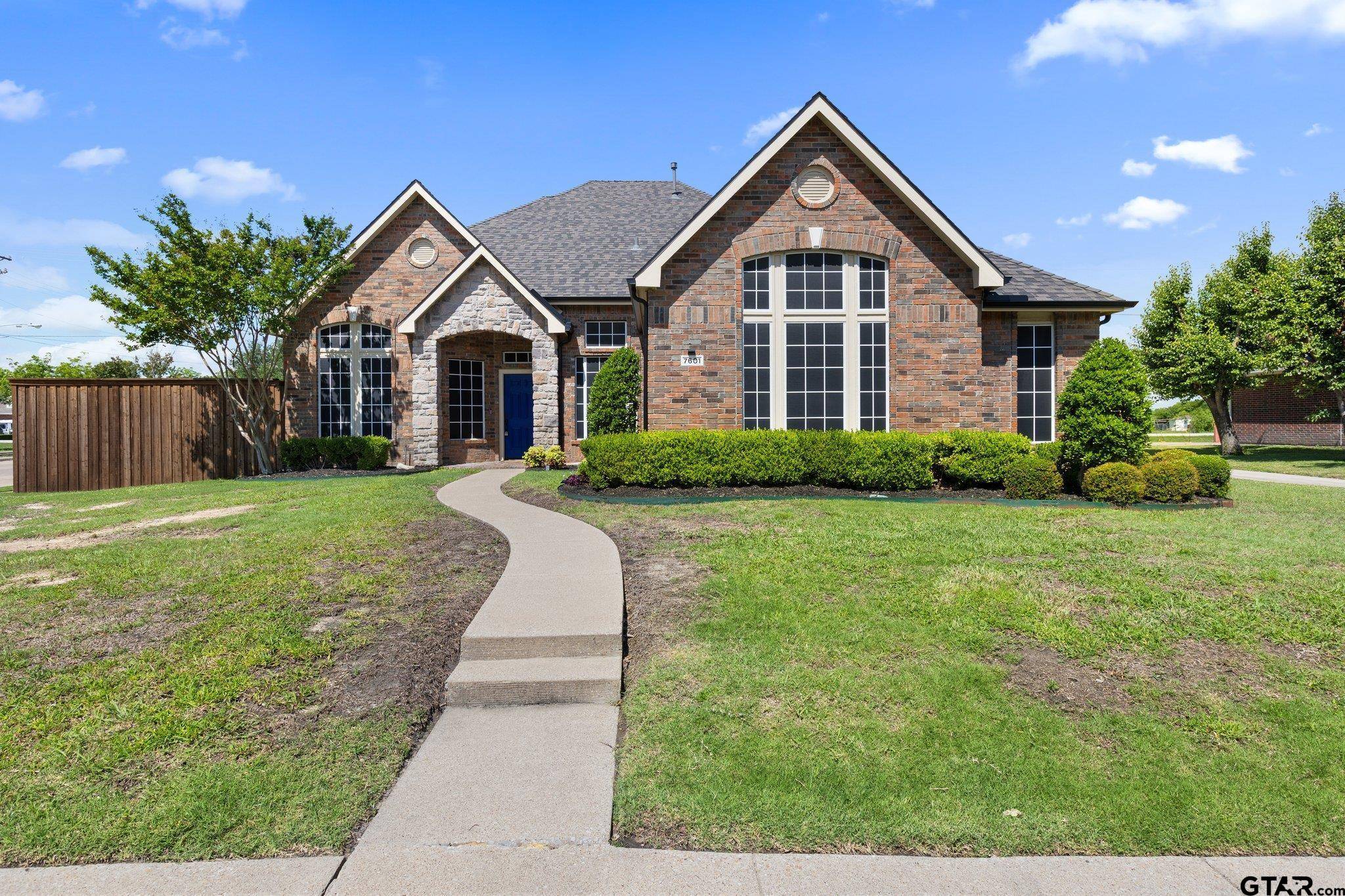 Rowlett, TX 75089,7601 Silverthorn Drive