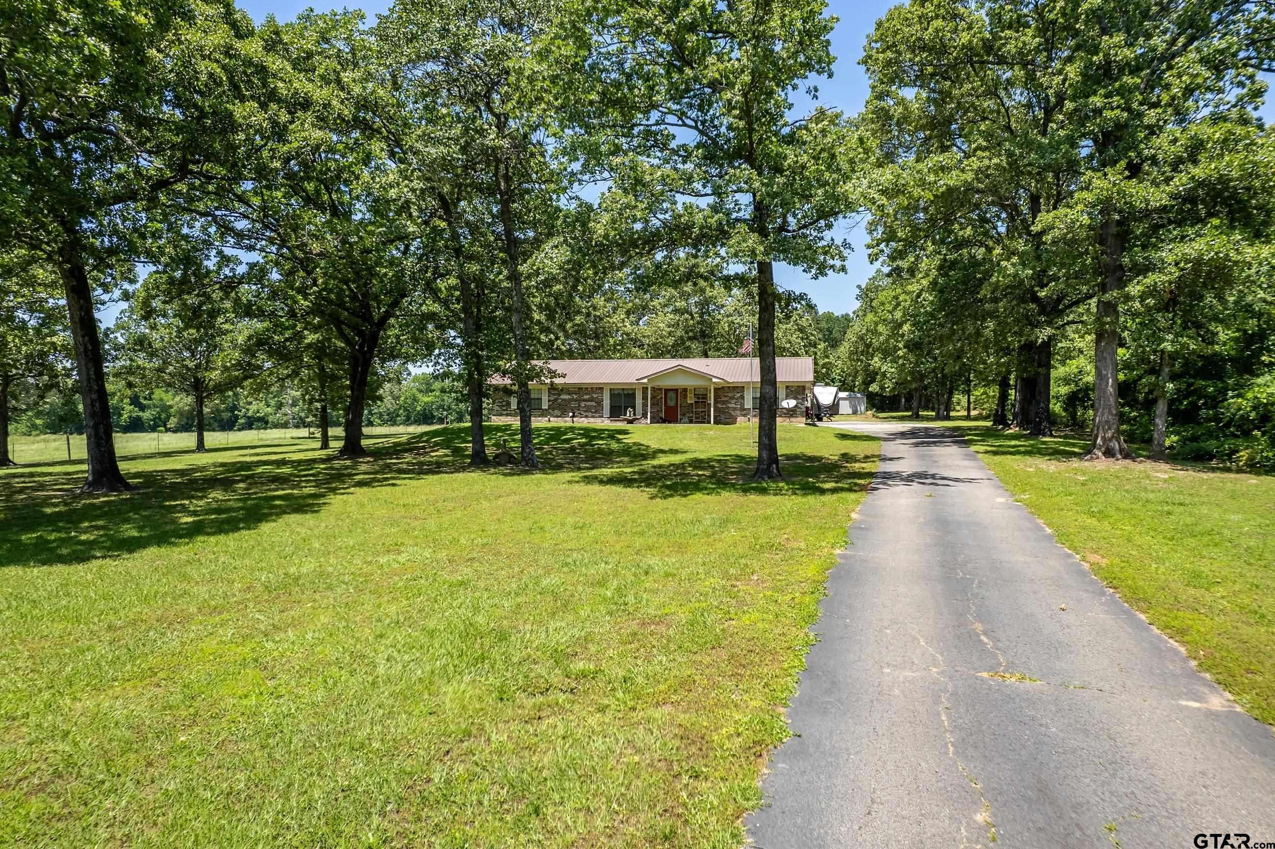 Mineola, TX 75773,1114 County Road 3275