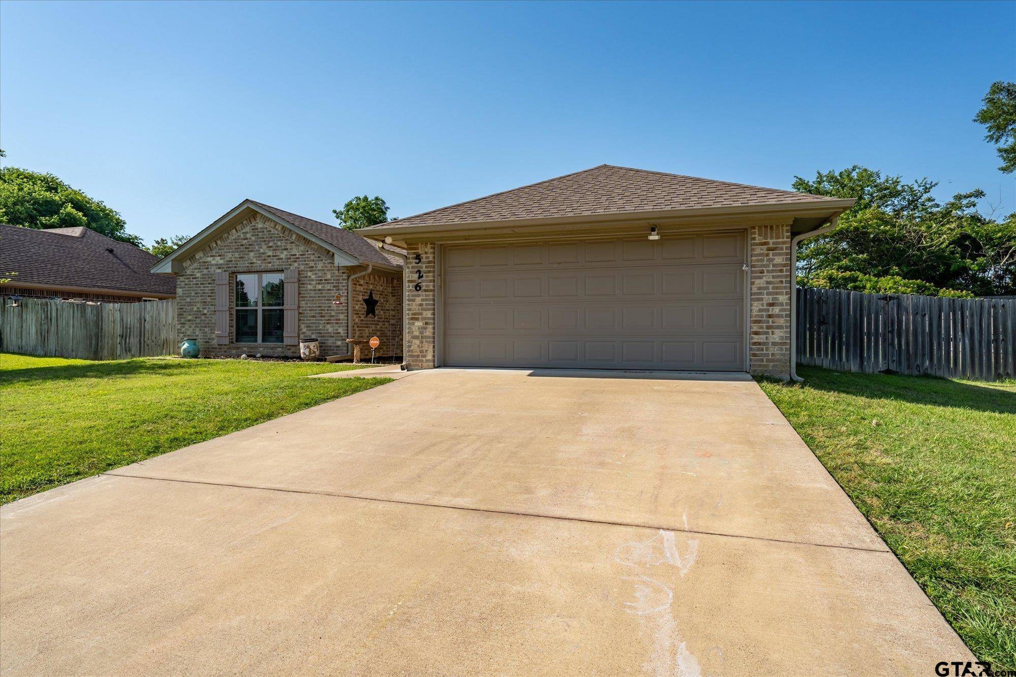 Overton, TX 75684,526 W Kingsway Dr