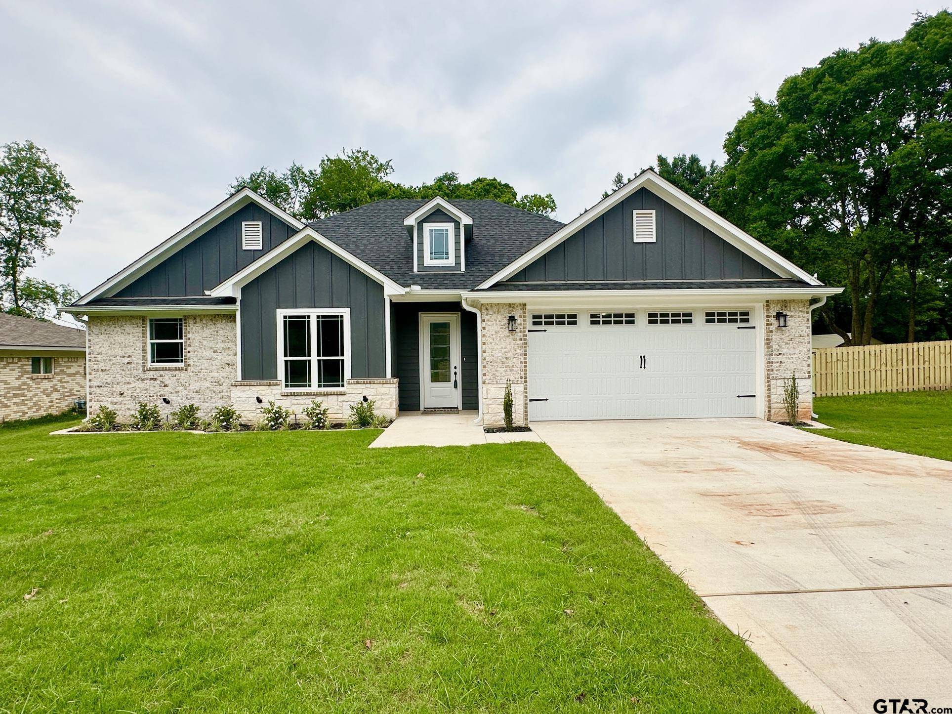 Whitehouse, TX 75791,106 Robinwood Dr.