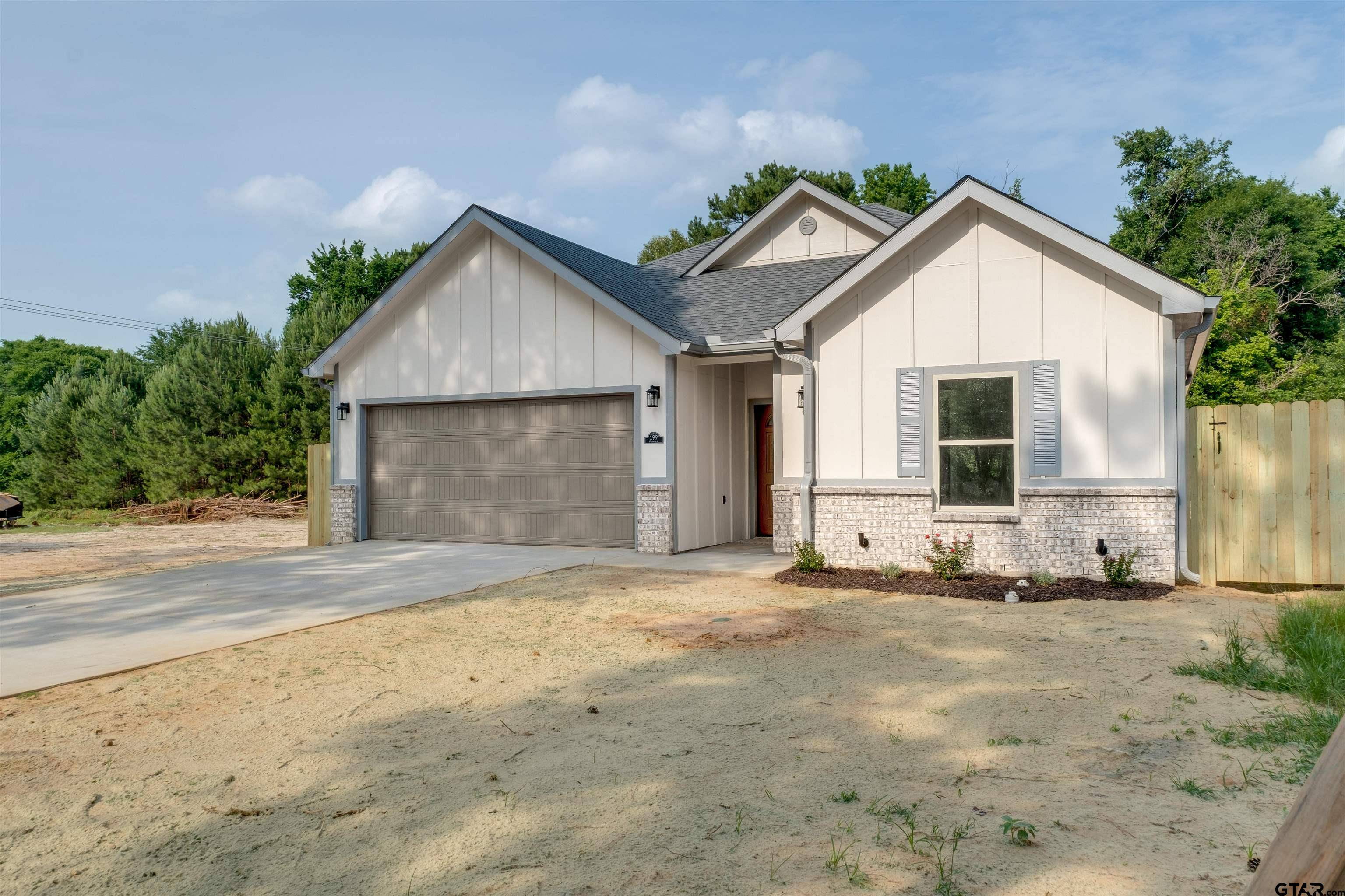 Palestine, TX 75801,199 Victory St