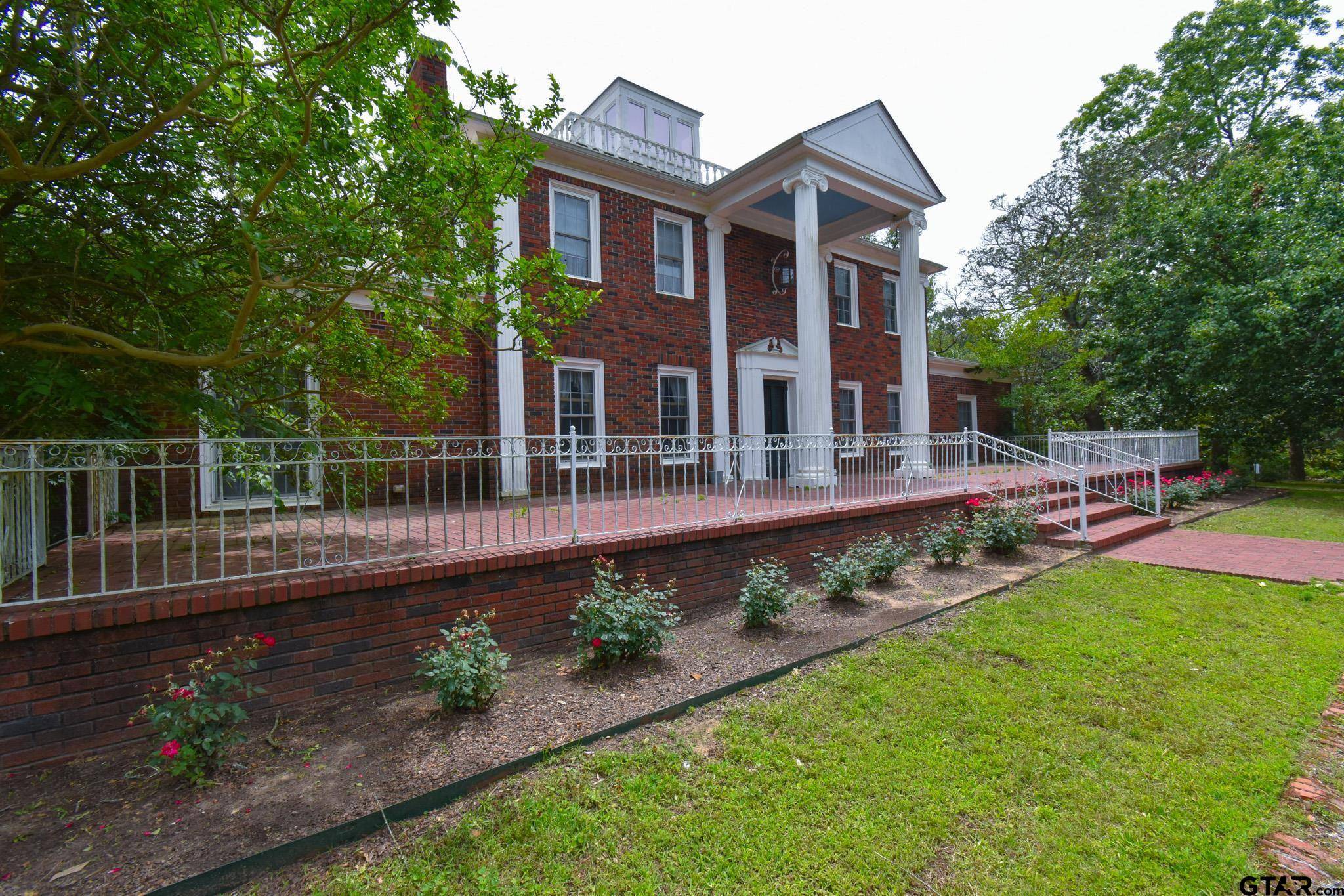 Arp, TX 75750,510 E Longview St