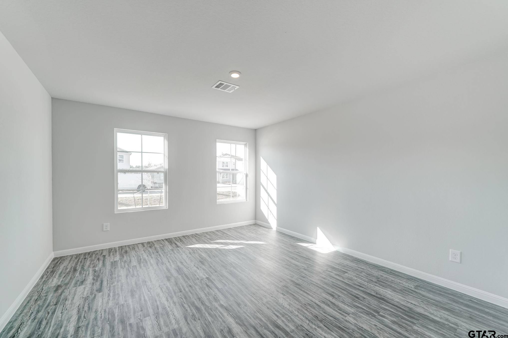 Gilmer, TX 75644,100 Highland Forest Dr.