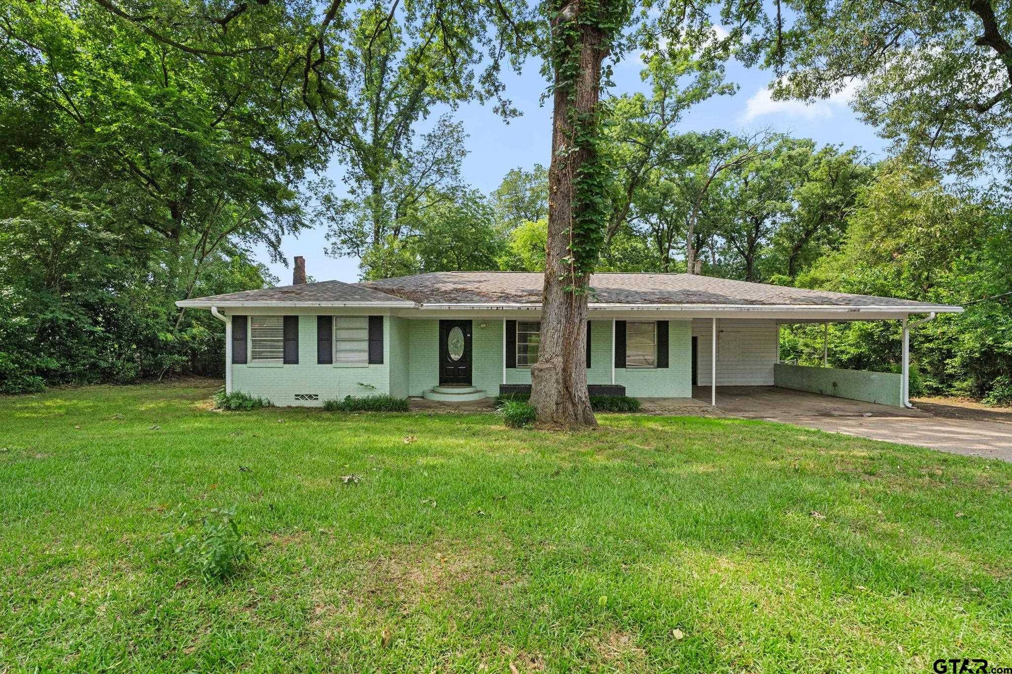 Tyler, TX 75701,2811 Rollingwood Dr.