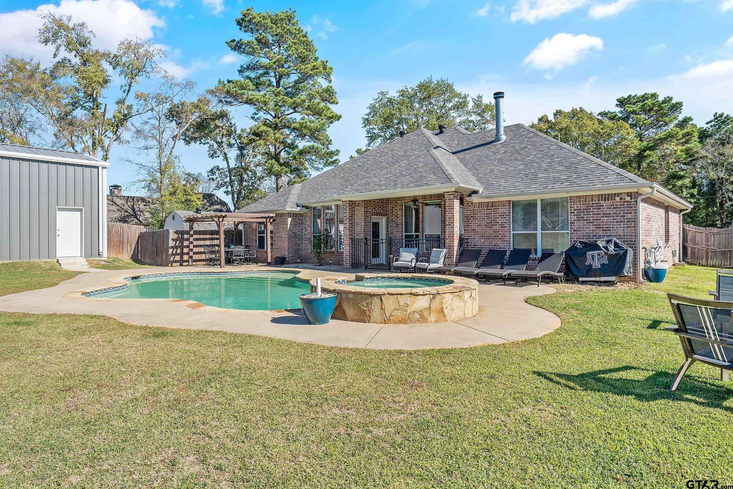 Flint, TX 75762,15579 County Road 1104