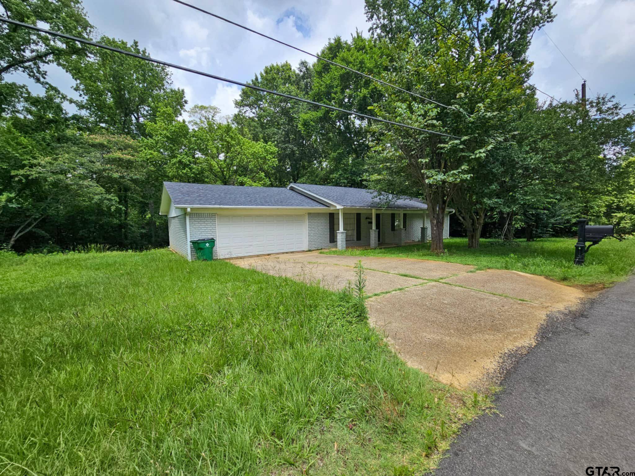 Palestine, TX 75801,407 Indian Creek Dr