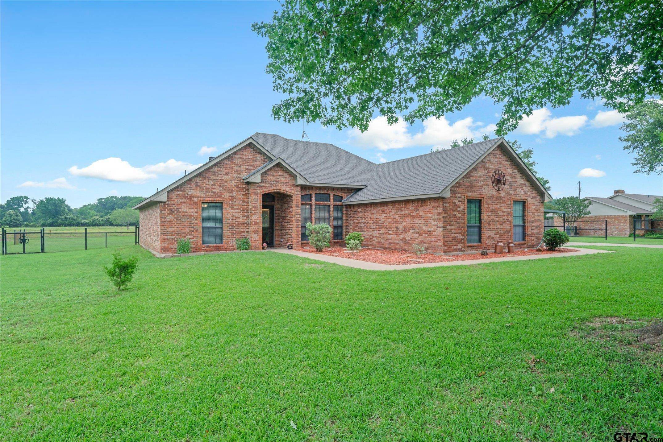 Crandall, TX 75114,835 Harlan Dr