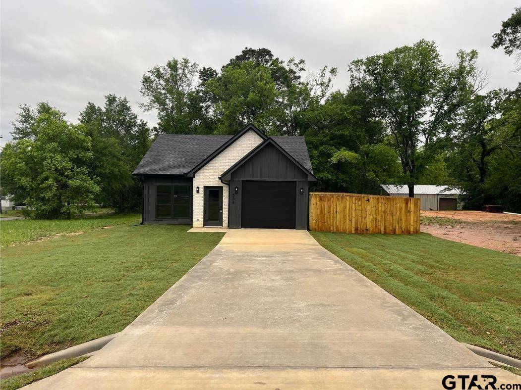 Troup, TX 75789,508 E Paschal Street