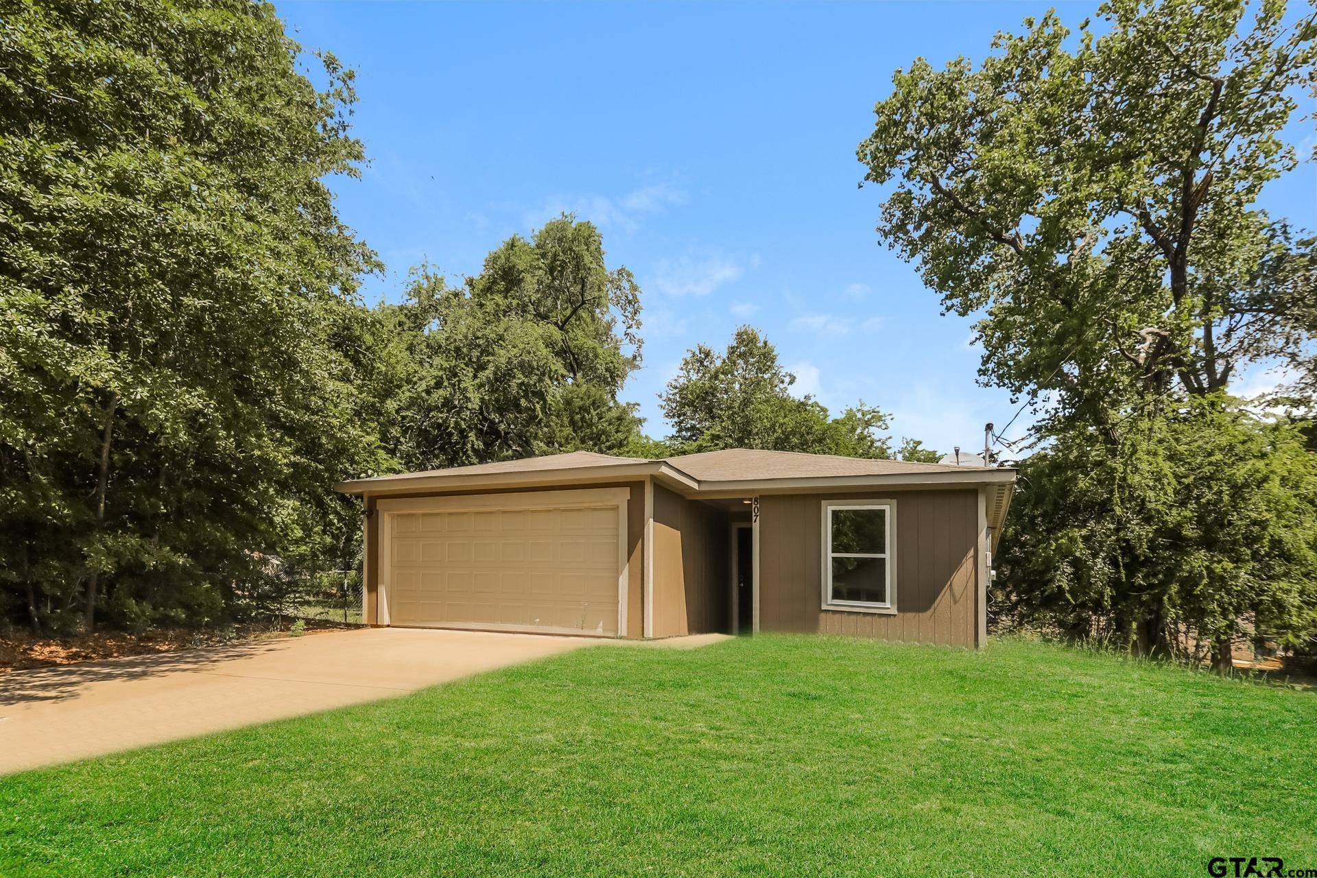 Tyler, TX 75702,807 W Morris Street