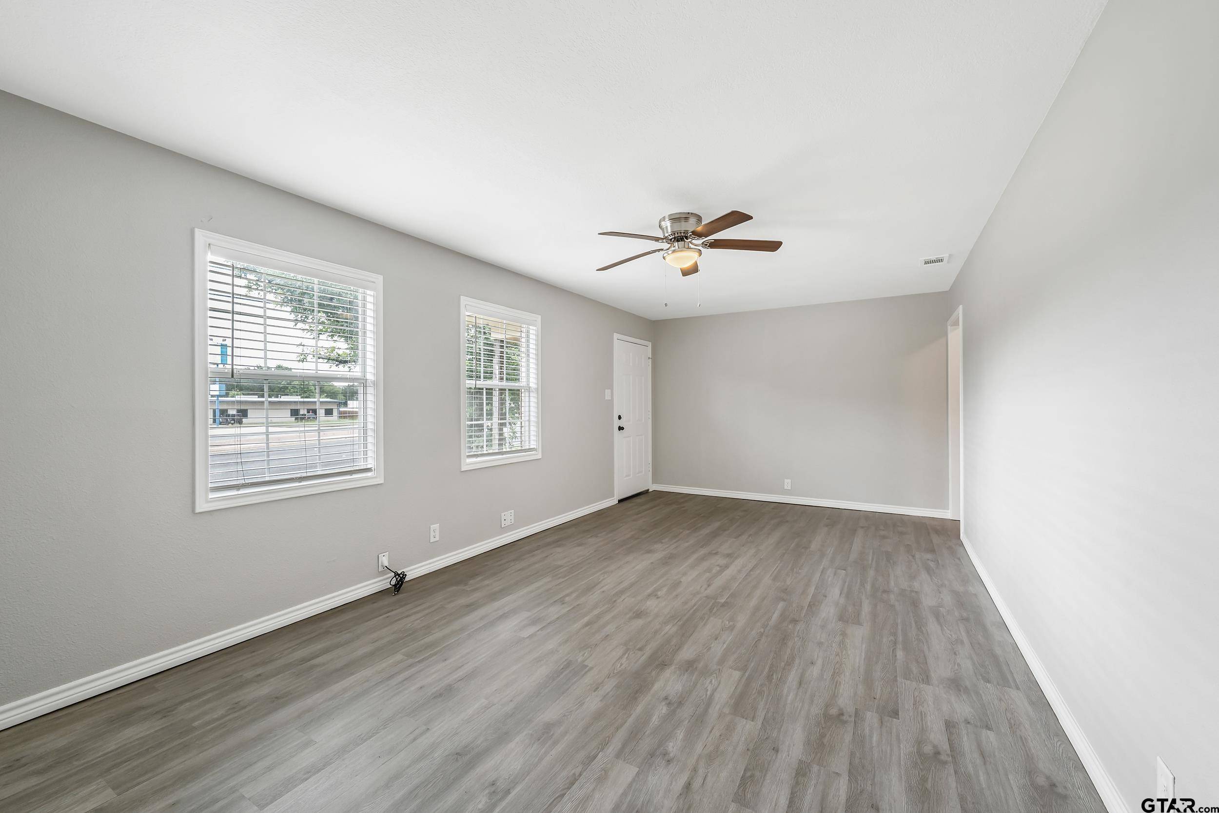 Tyler, TX 75704,512 N Northwest Loop 323