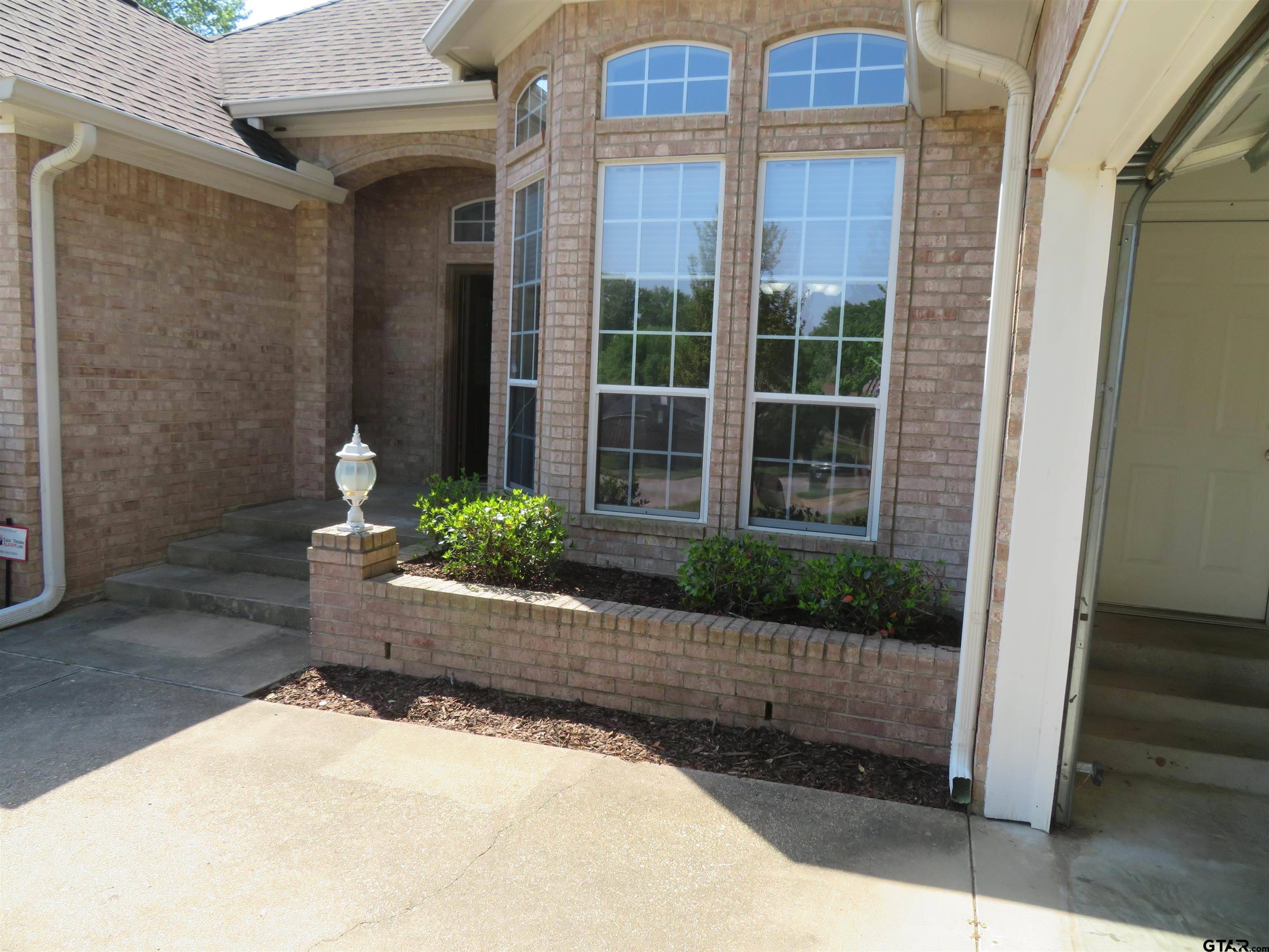 Tyler, TX 75703,702 W Heritage