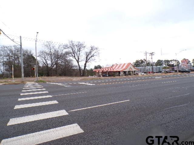 Henderson, TX 75652,628 N US Hwy 79