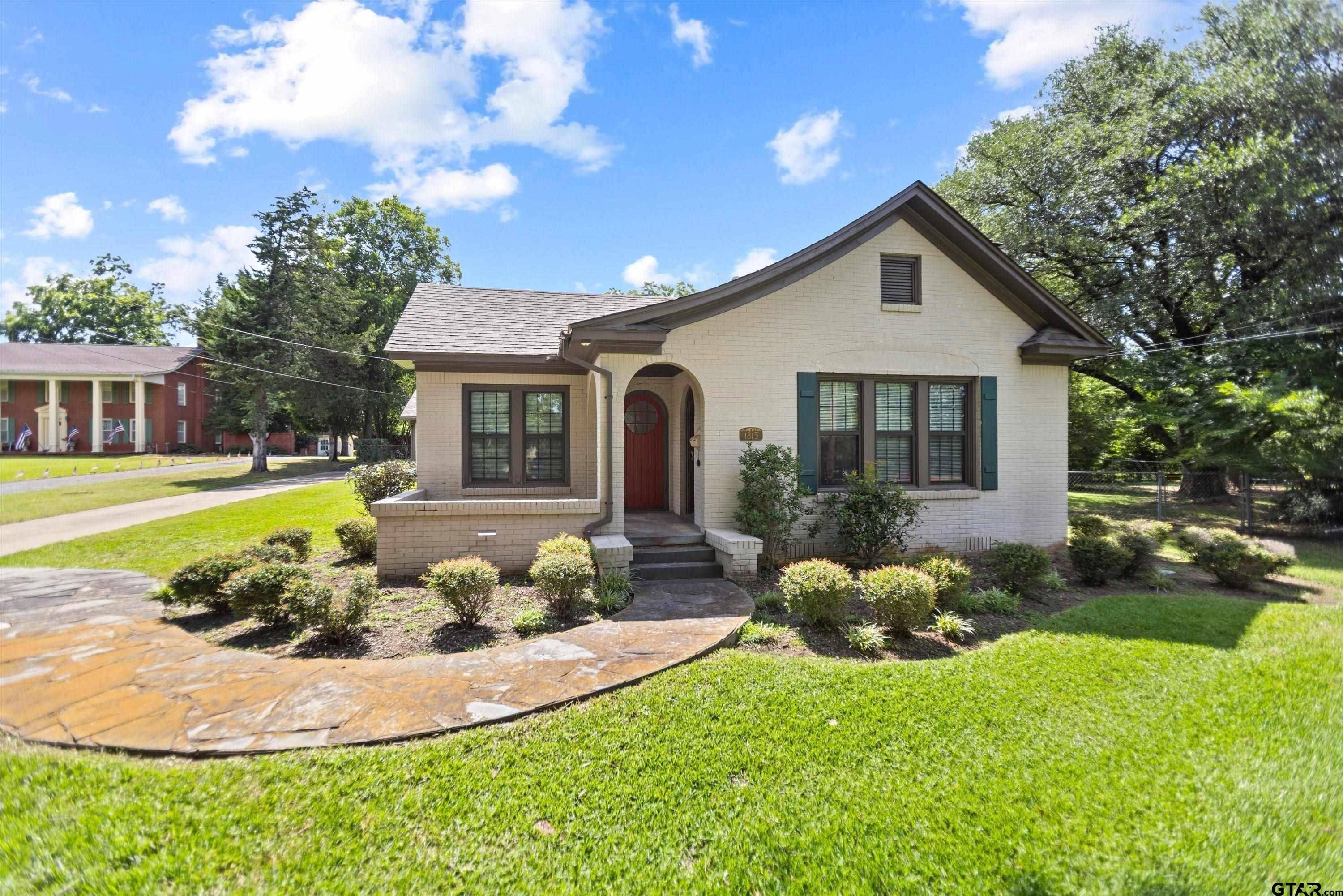 Tyler, TX 75701,1815 S Robertson Ave.