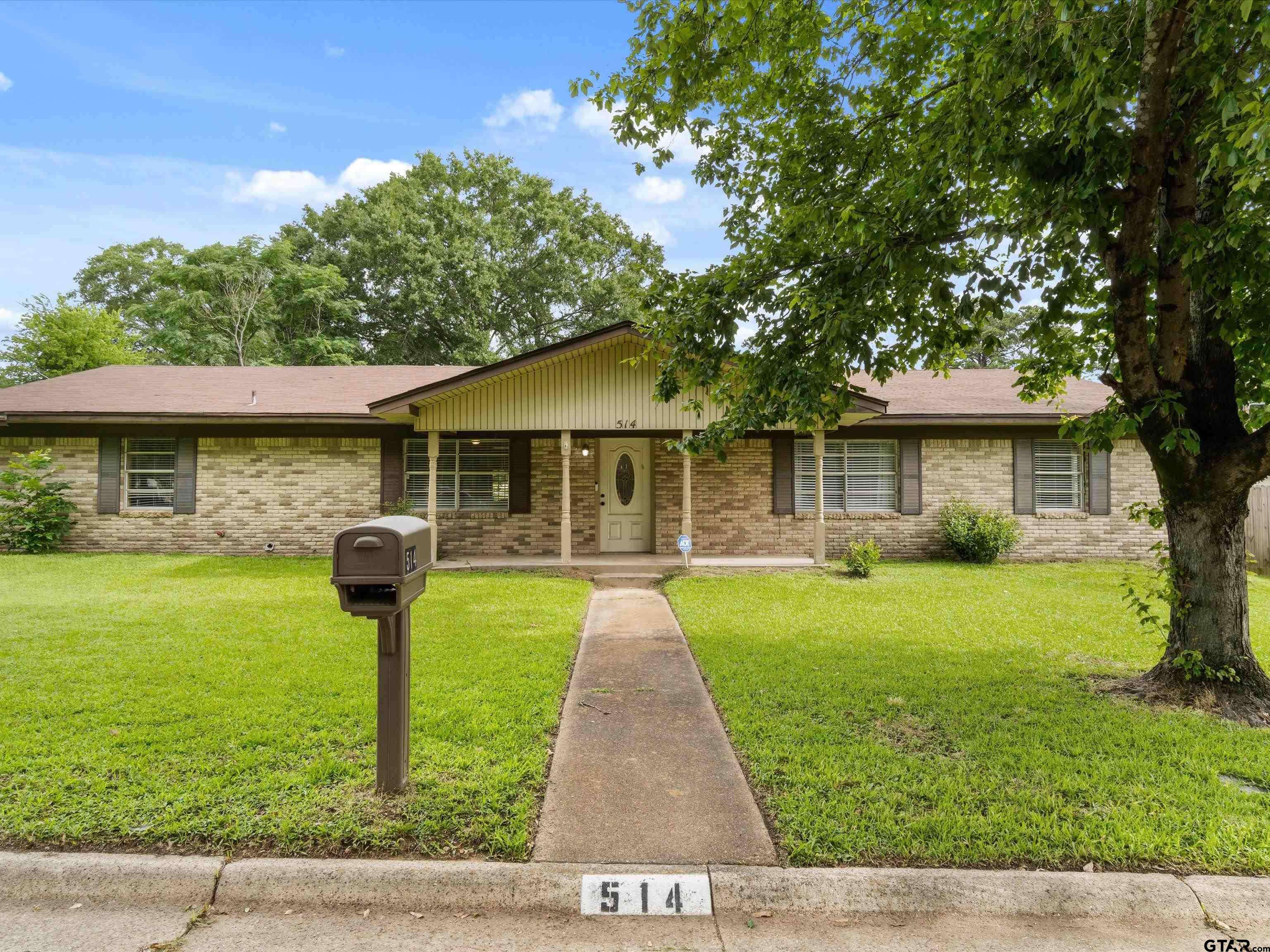 Gilmer, TX 75644,514 North St