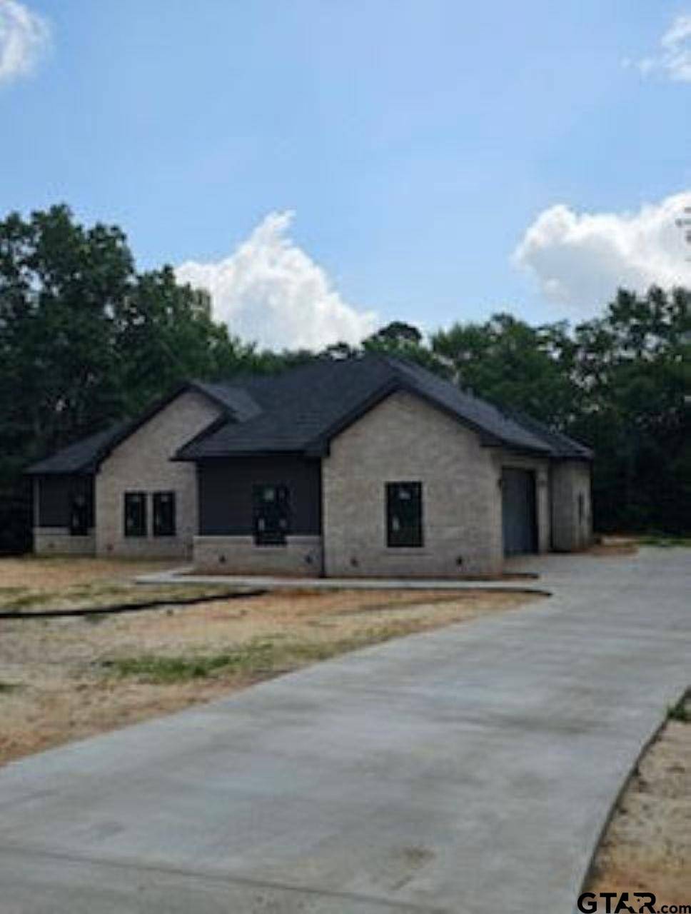 Mineola, TX 75773,385 PR 6305