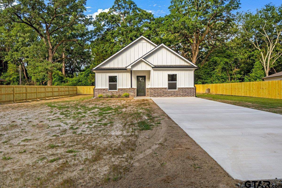 Jacksonville, TX 75766,181 County Road 4114