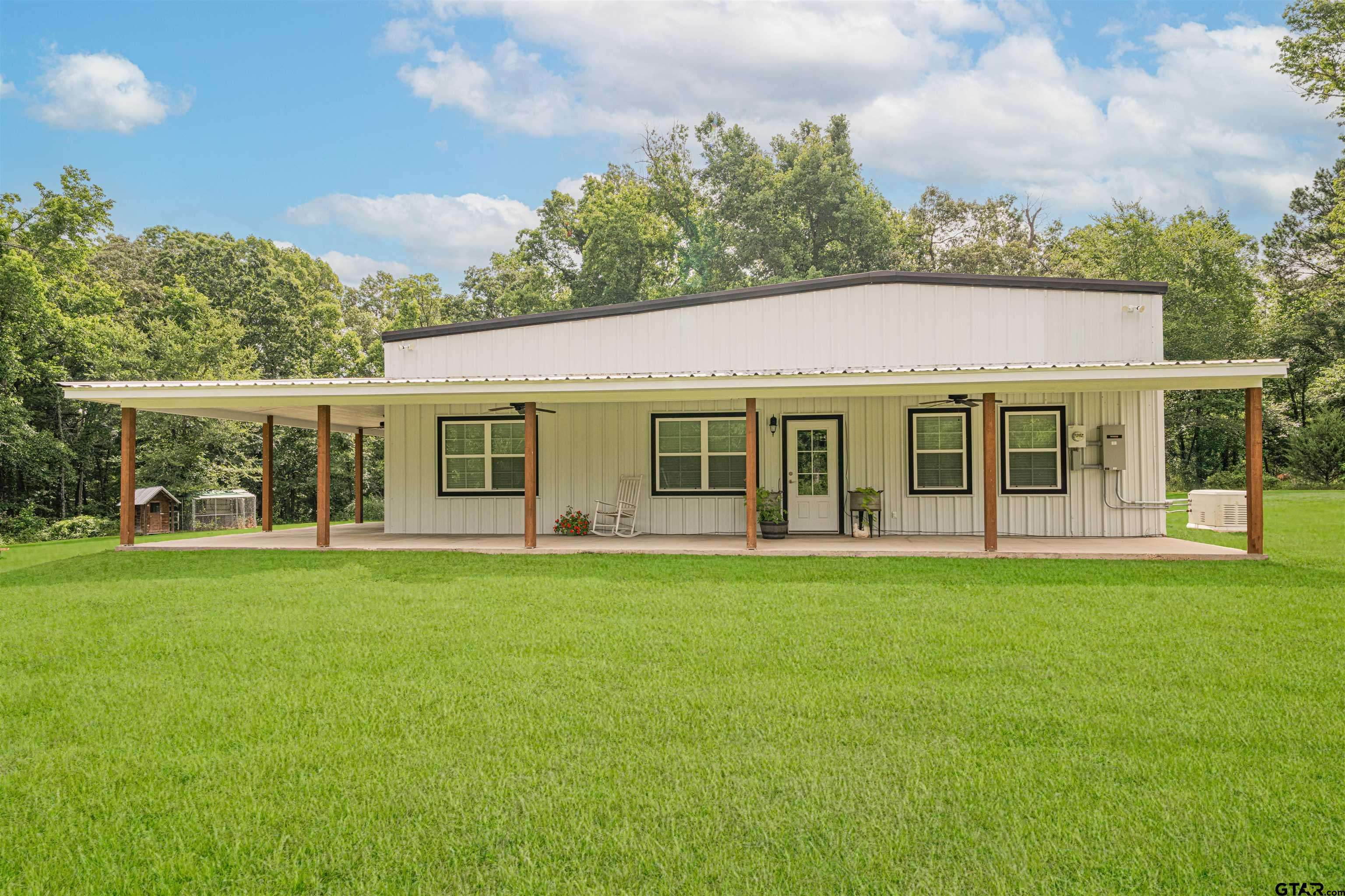Diana, TX 75640,2212 Farmers Branch