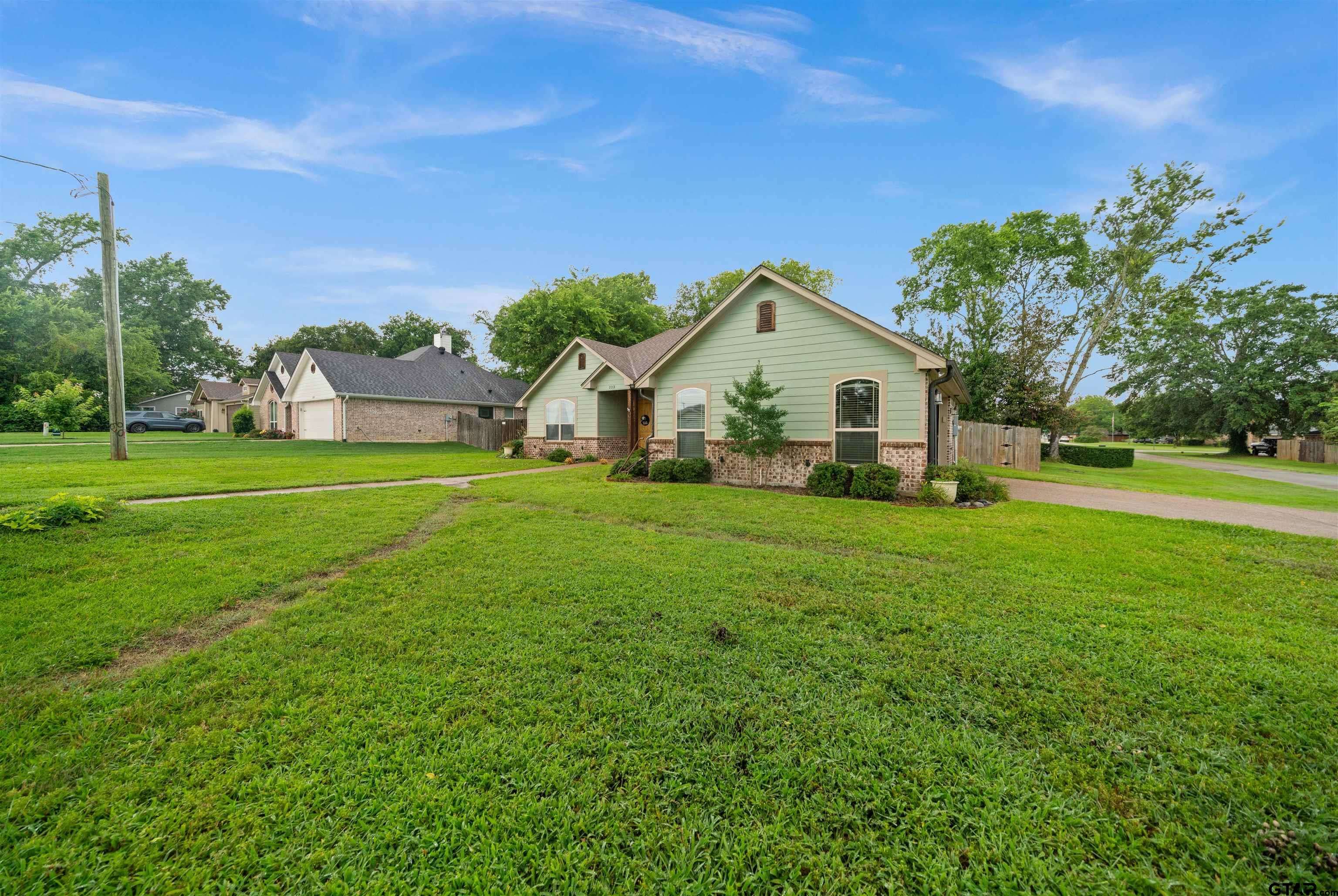 Bullard, TX 75757,223 E Emma St.