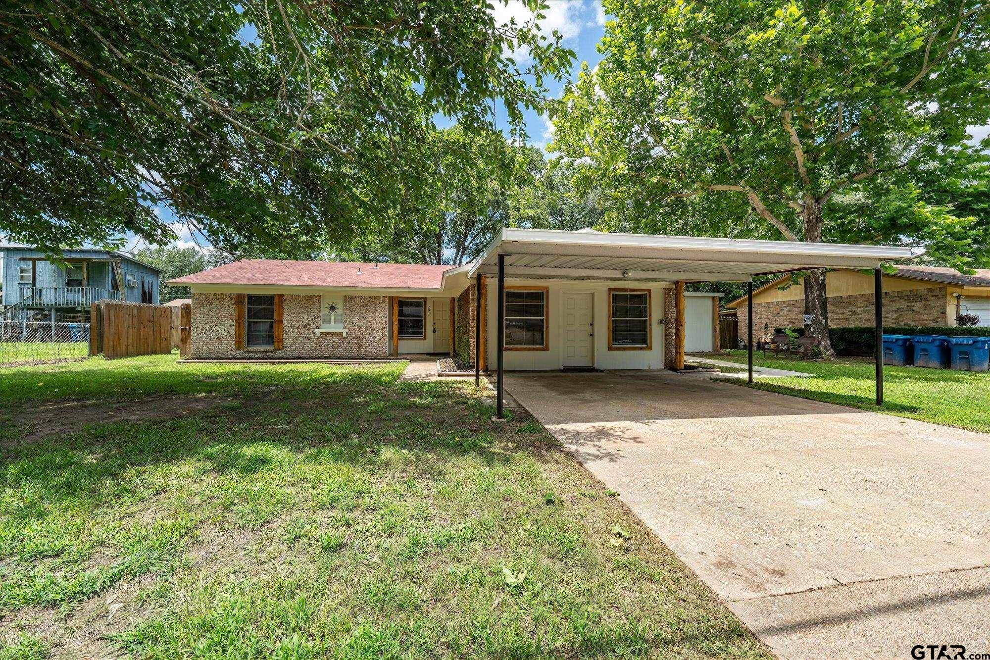 Whitehouse, TX 75791,203 N Rainbow Dr