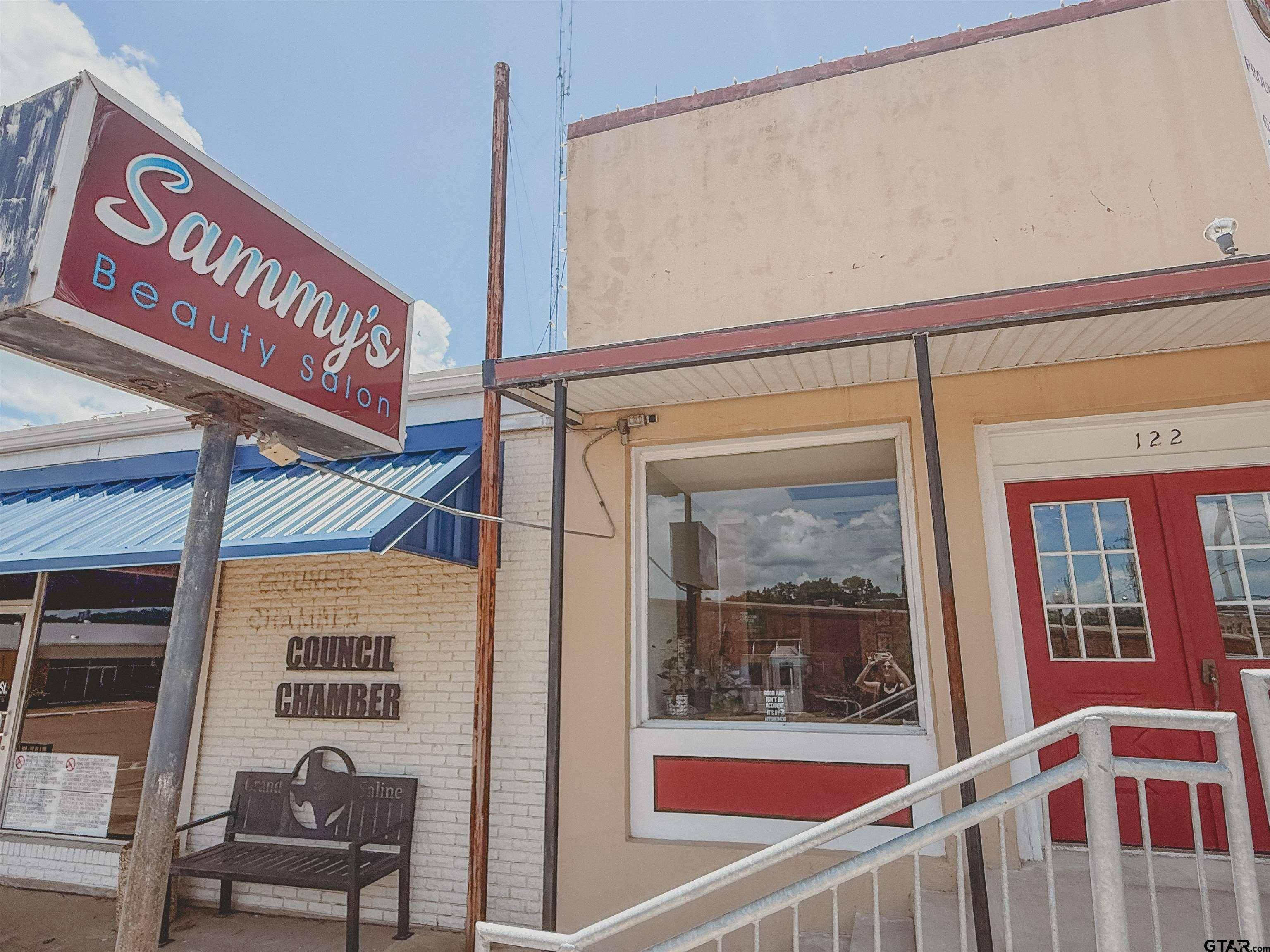 Grand Saline, TX 75140,122 E Frank Street