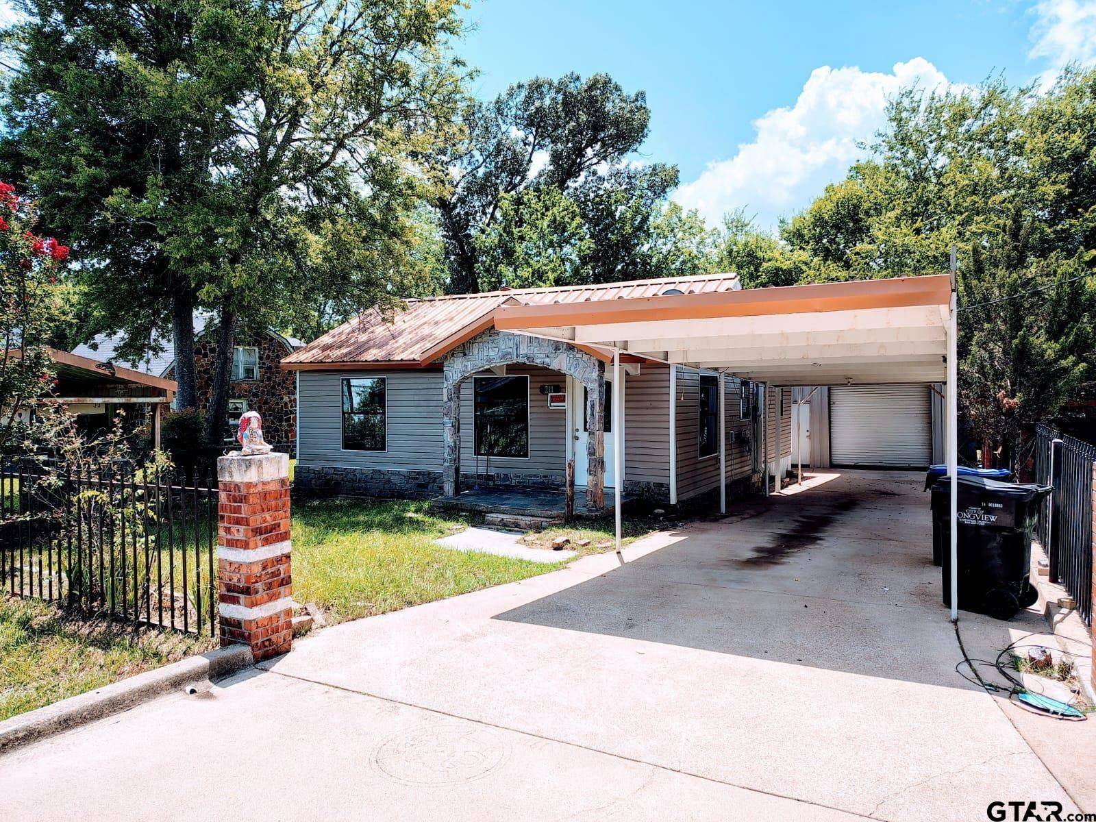 Longview, TX 75604,211 Watkins
