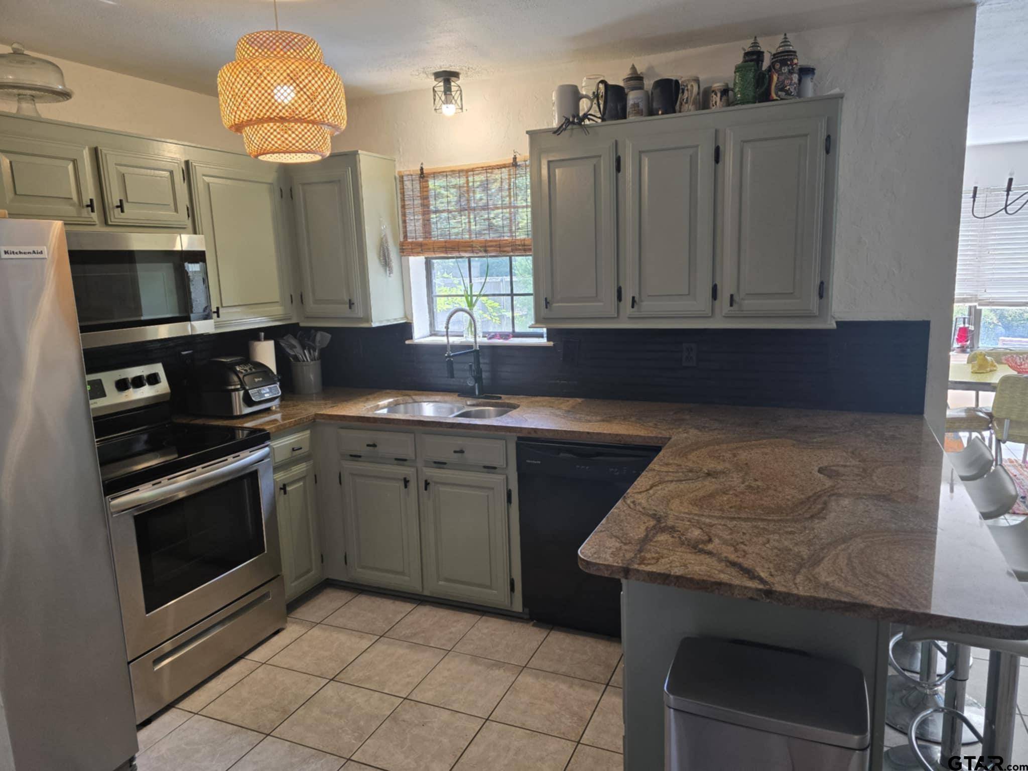 Longview, TX 75604,115 Pearson lane
