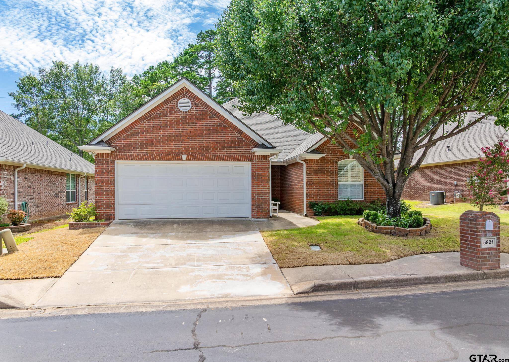 Tyler, TX 75703,5821 Cross Creek Cir