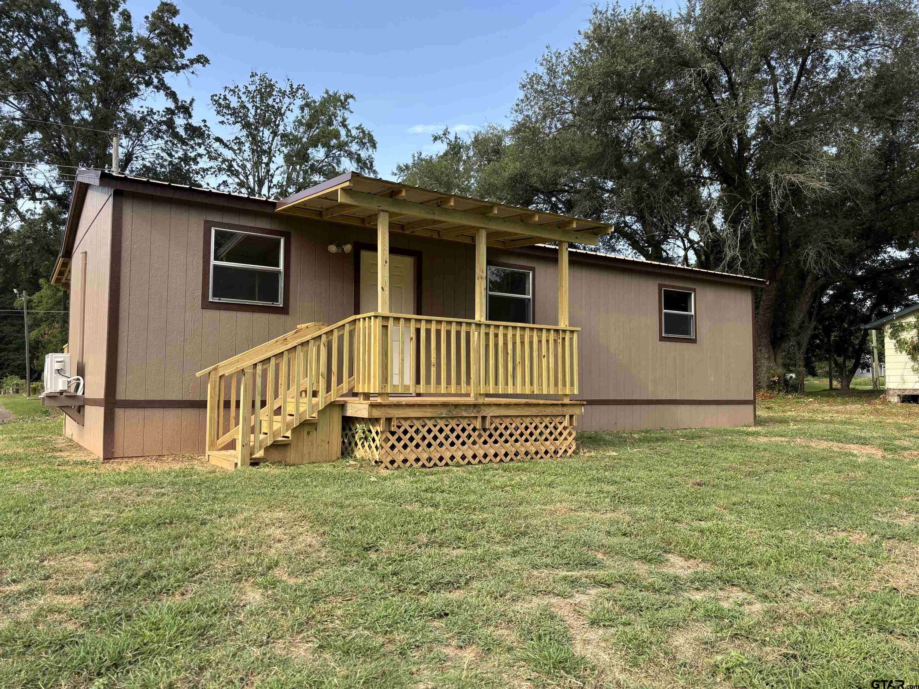 Daingerfield, TX 75638,111 Hughes Street
