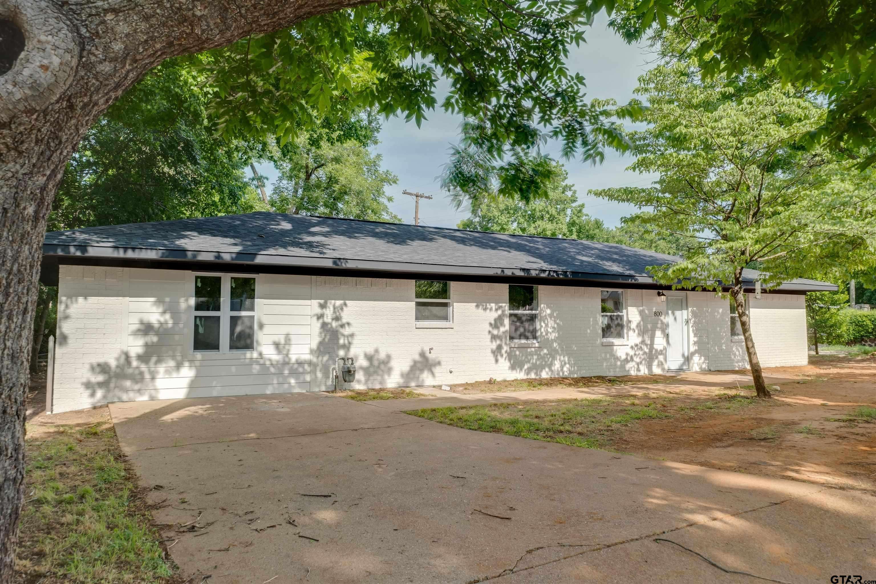 Palestine, TX 75801,800 N Tennessee