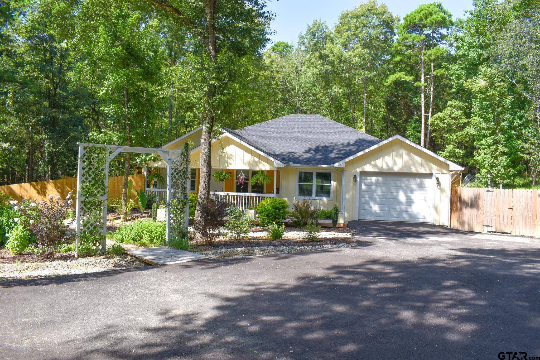 Winnsboro, TX 75494,212 County Road 4536