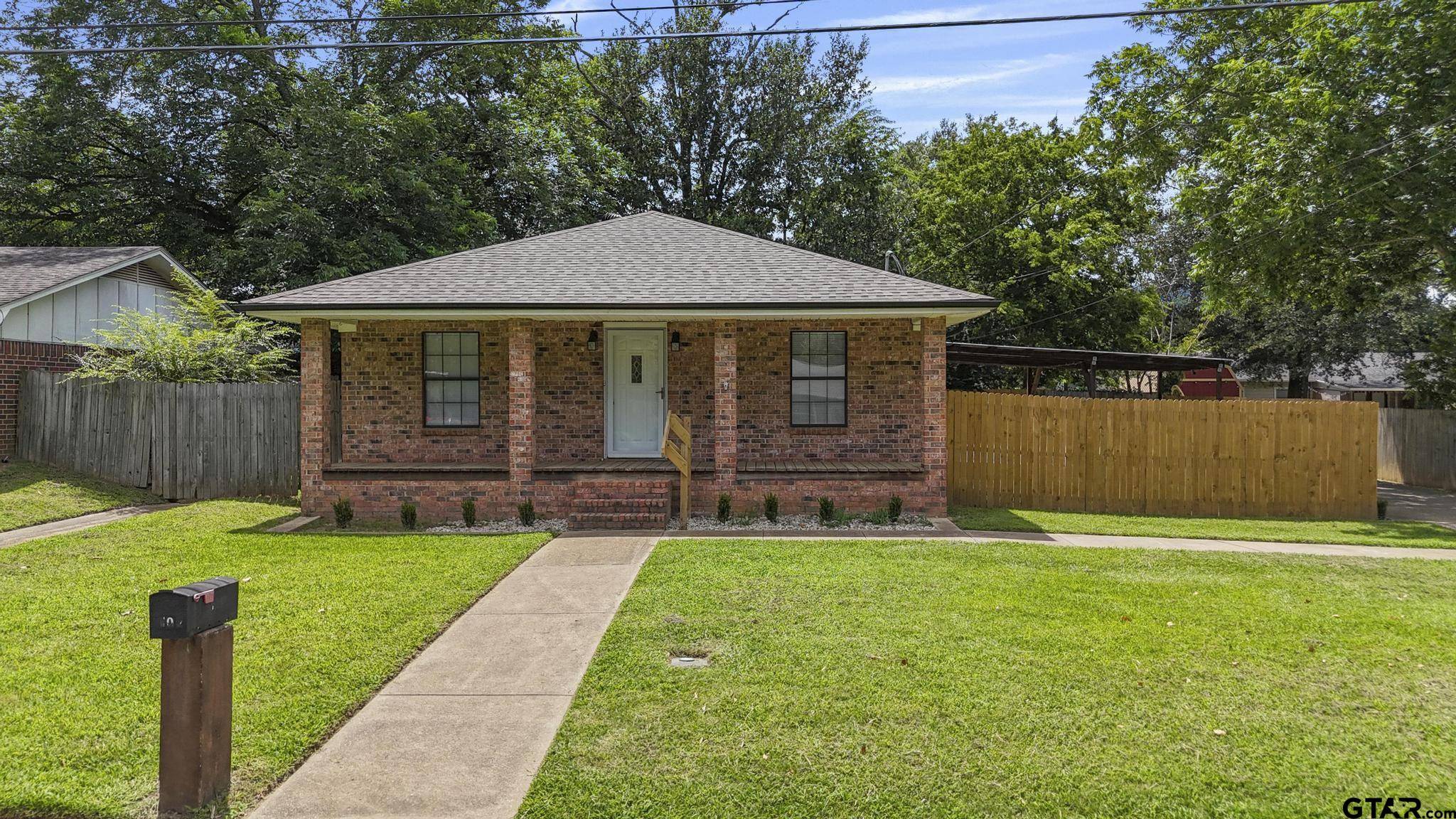 Whitehouse, TX 75791,107 N Rainbow Dr