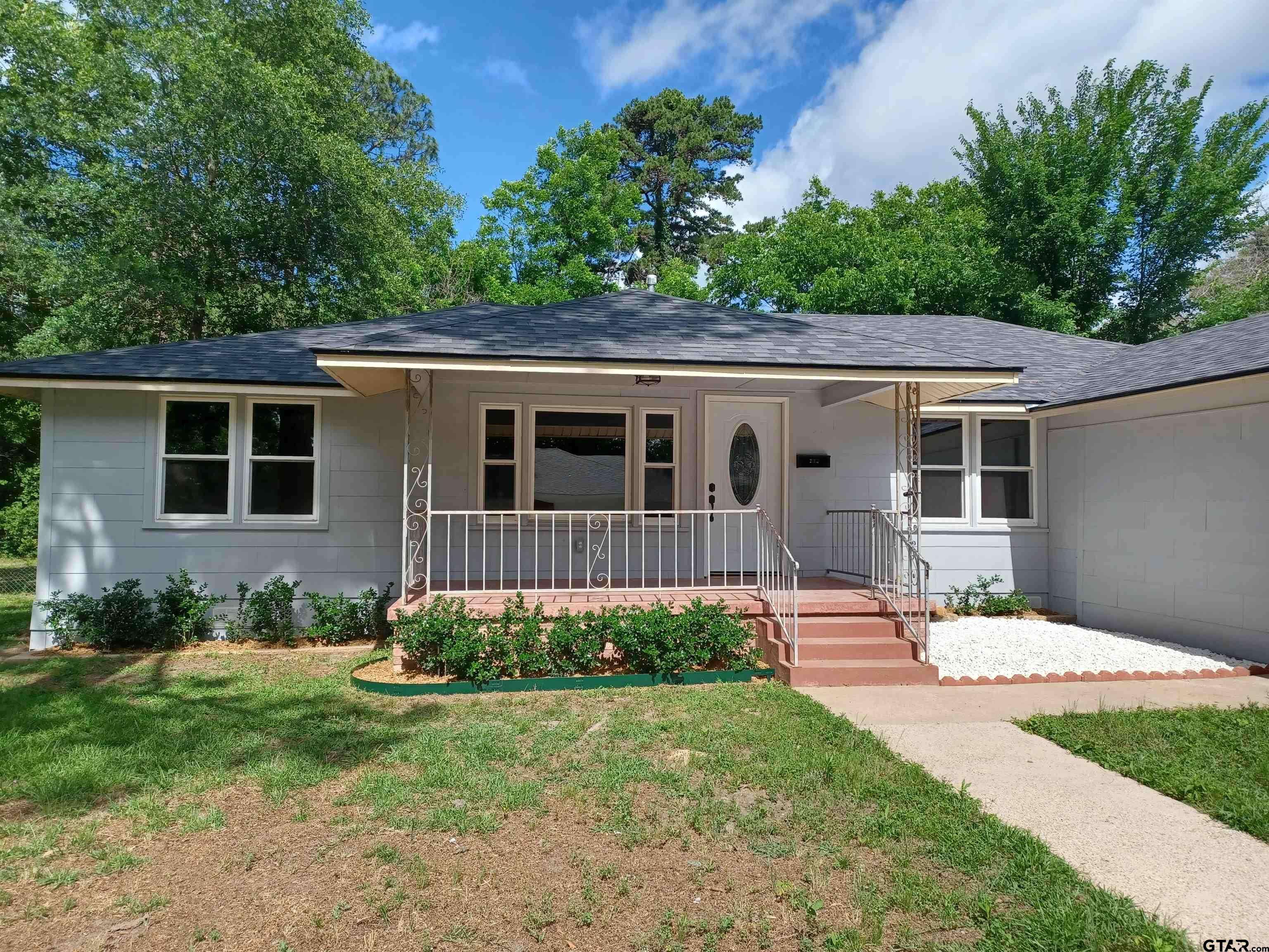 Mineola, TX 75773,223 Cheek St