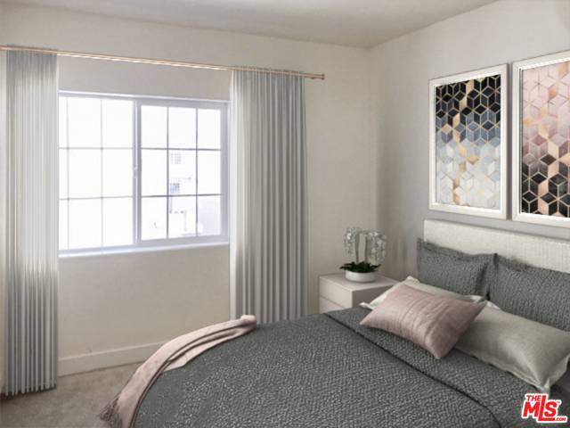 Compton, CA 90220,900 S Dwight AVE #206